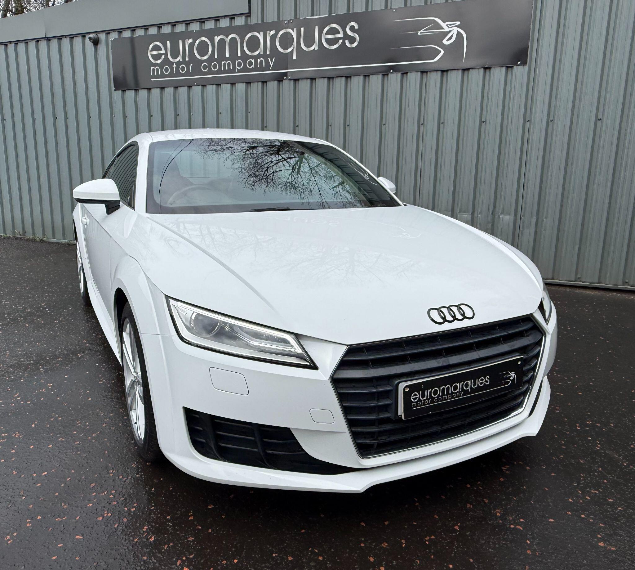 Audi TT view 12