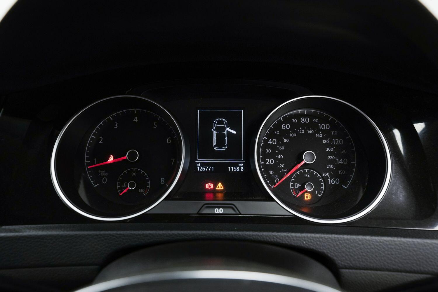 Volkswagen Golf view 21