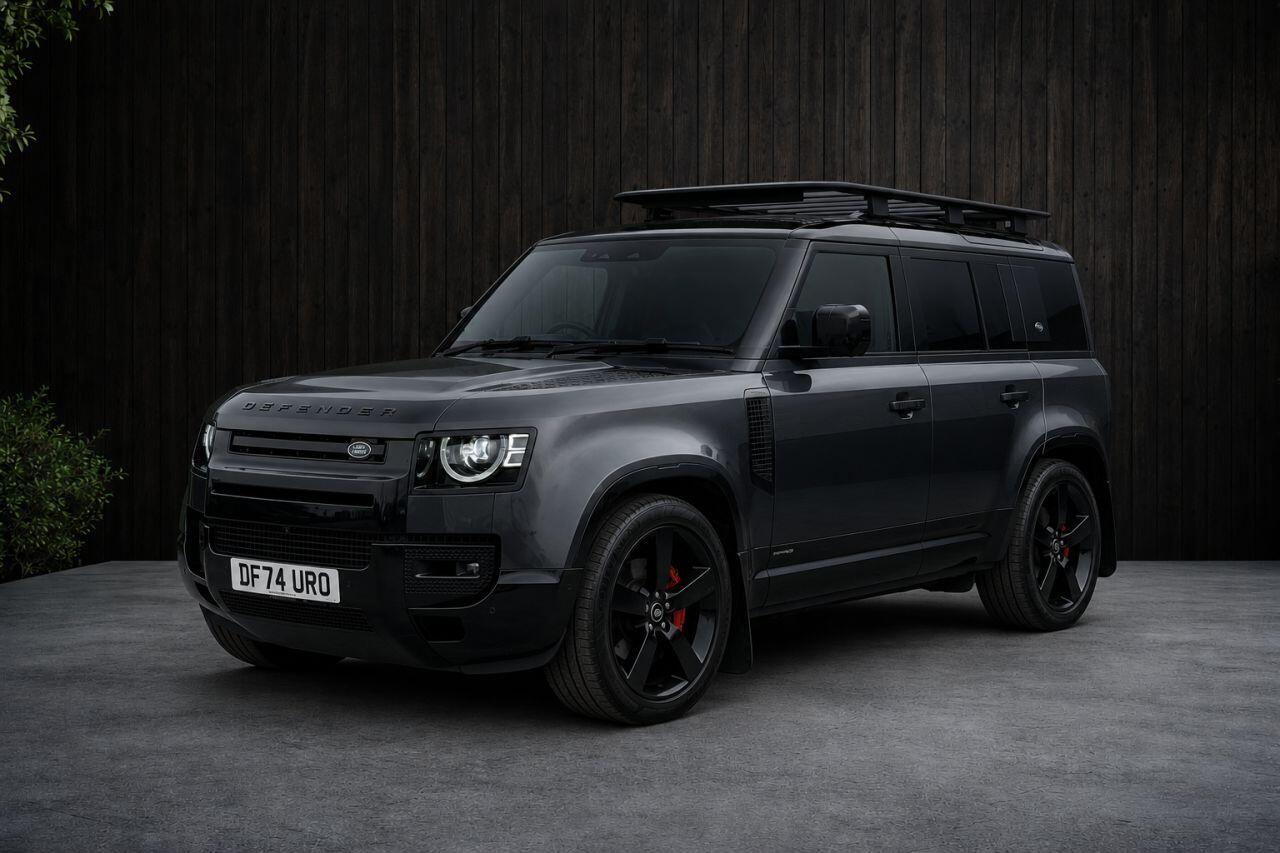 Land Rover Defender view 5