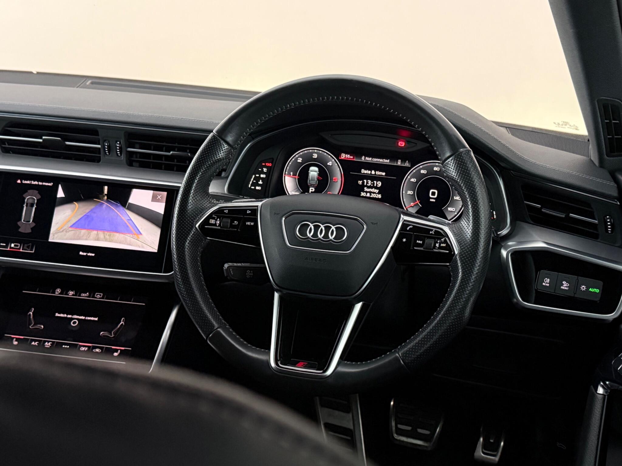 Audi A6 view 14