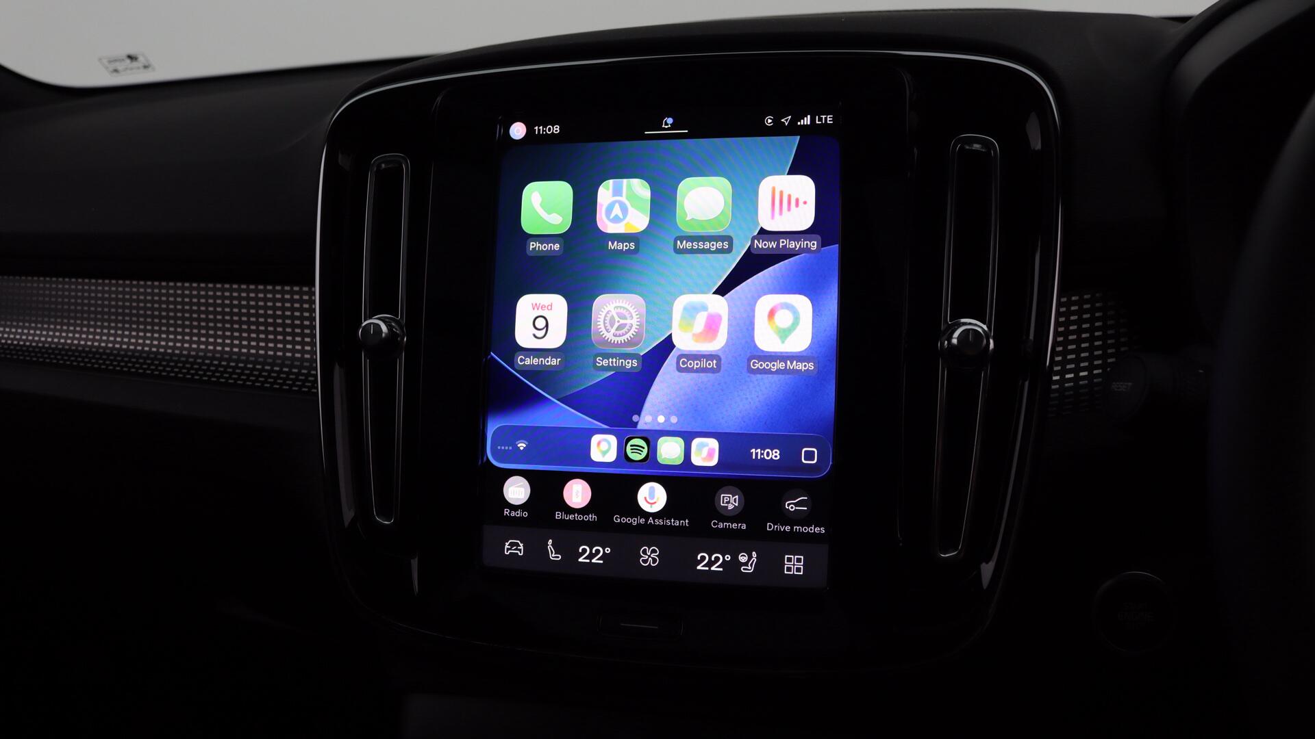 Volvo XC40 view 44