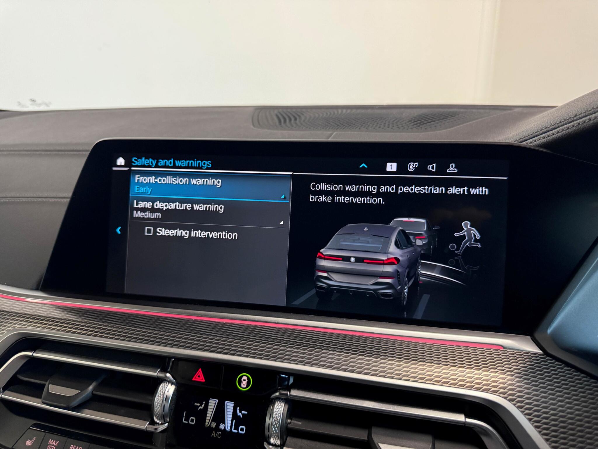 BMW X6 view 57