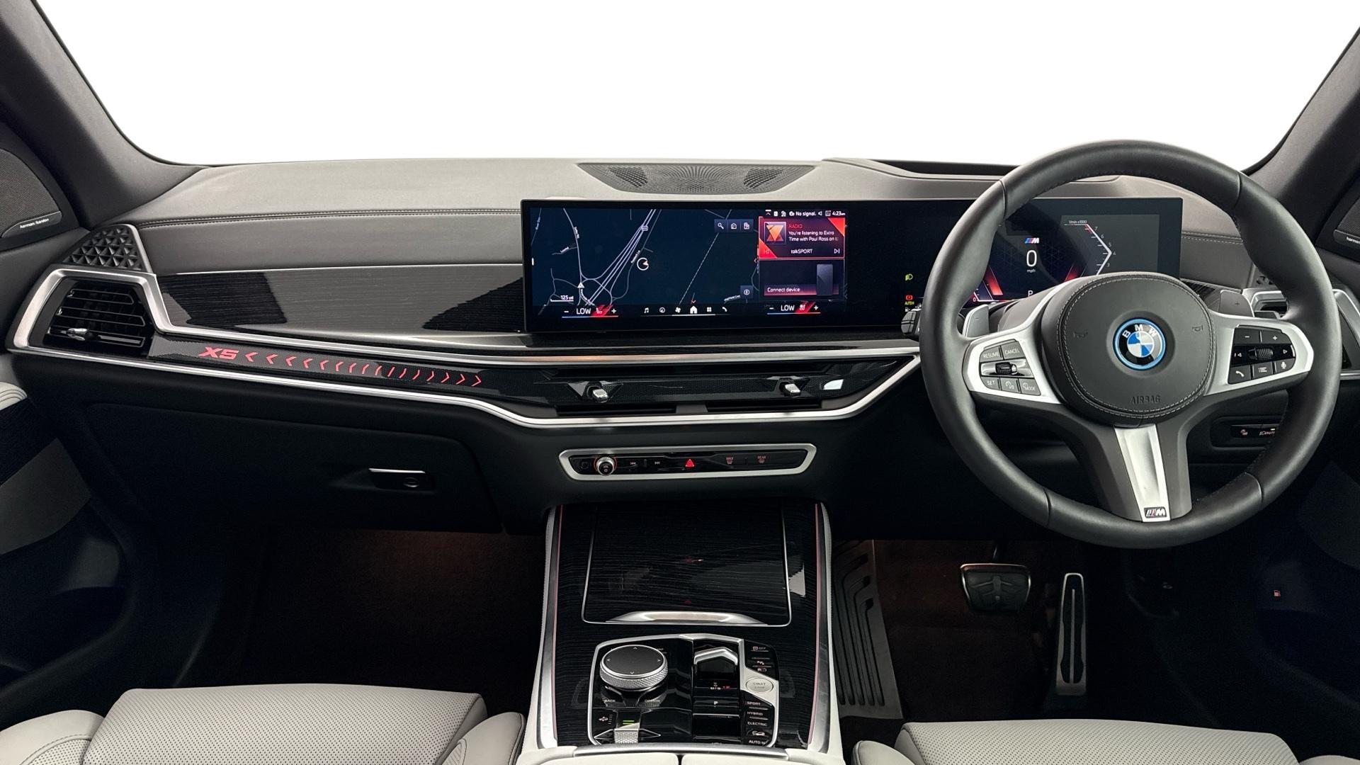 BMW X5 view 4