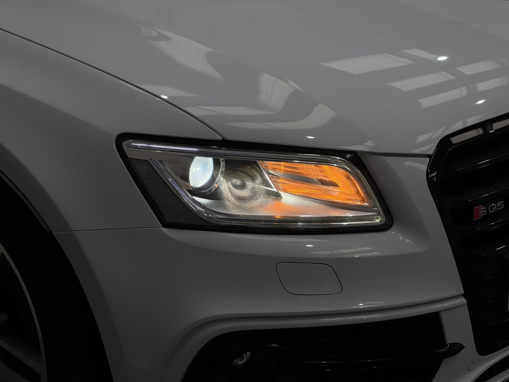 Audi SQ5 view 6