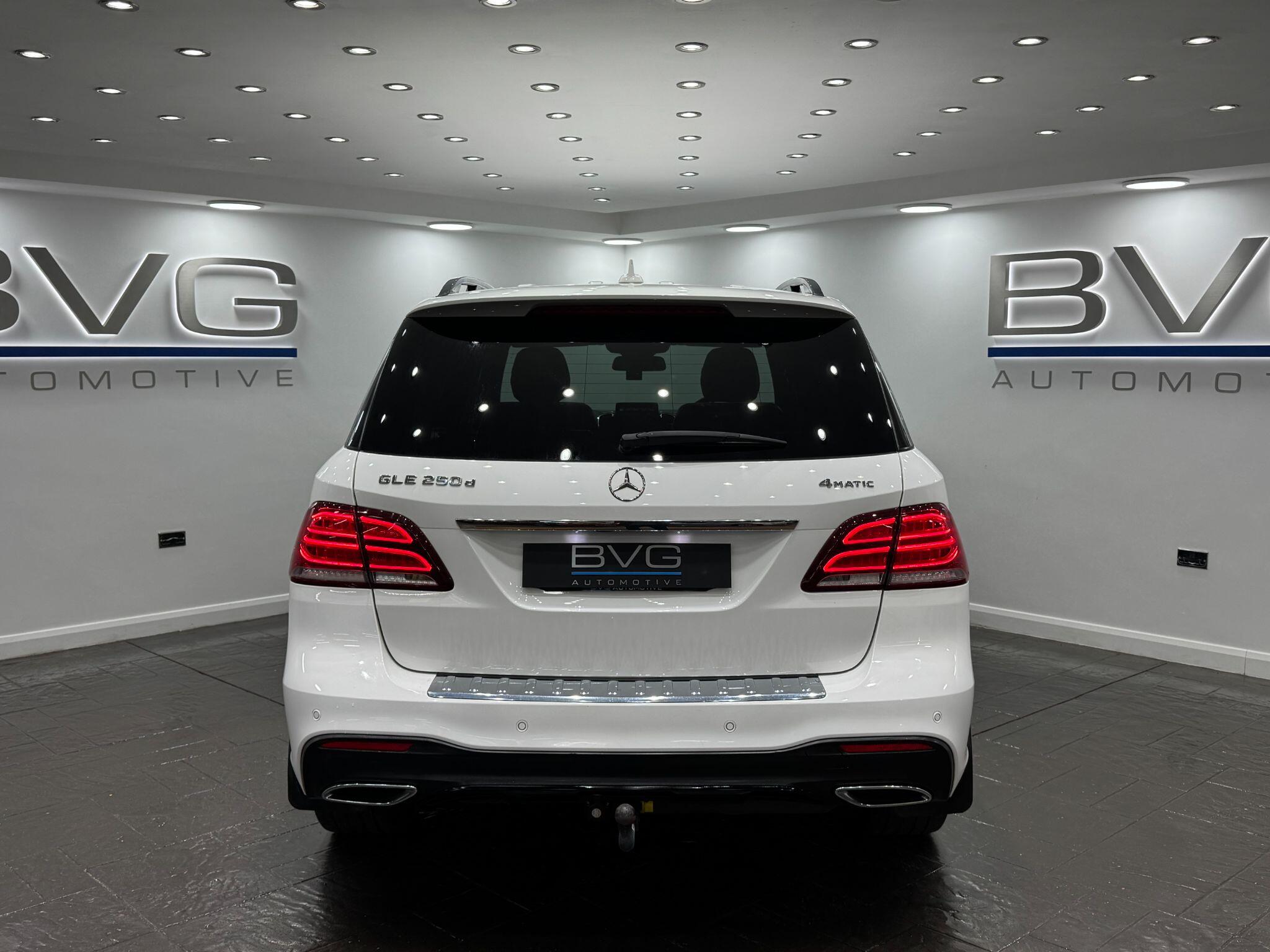 Mercedes-Benz Gle view 18