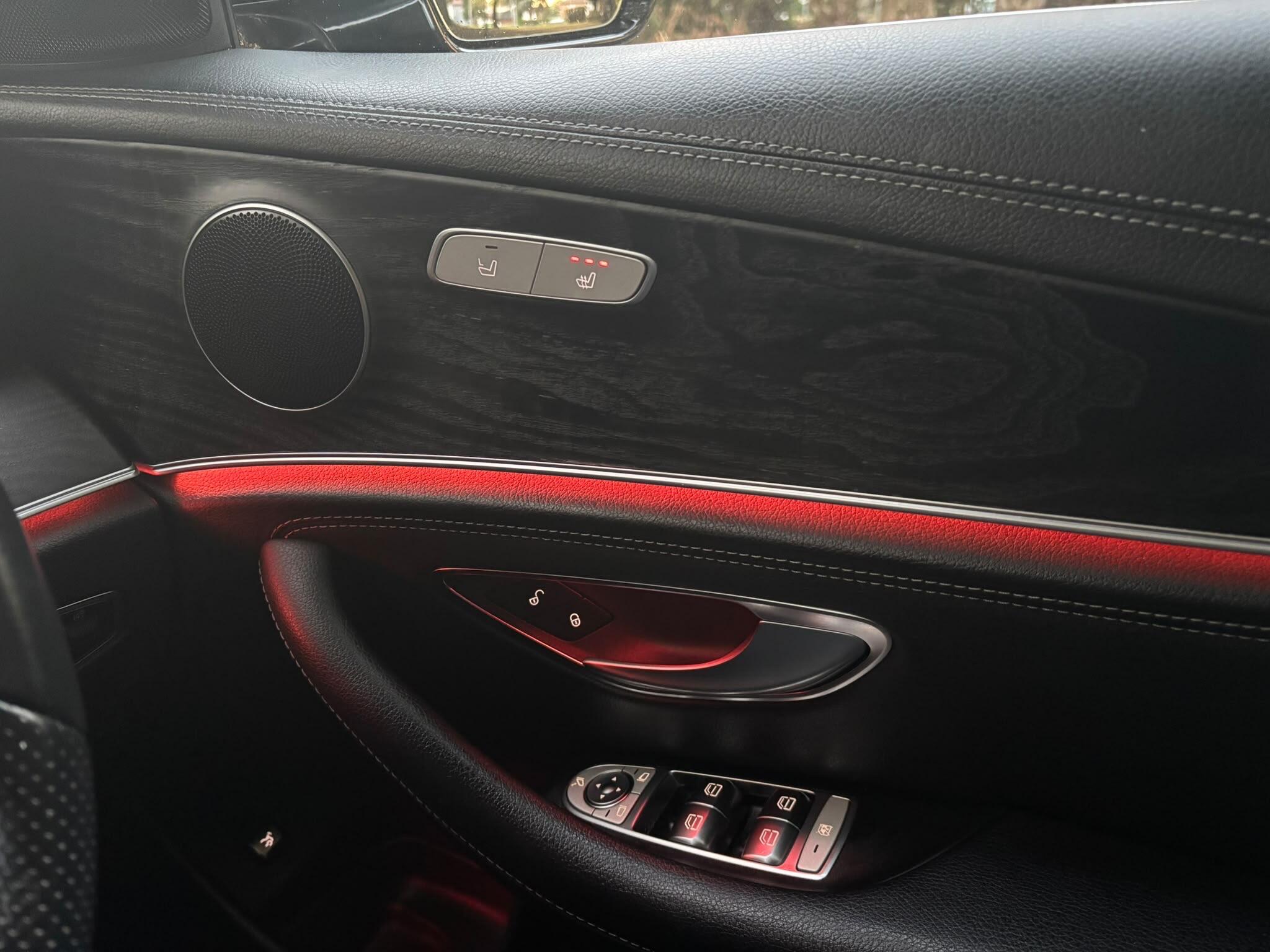 Mercedes-Benz E-Class view 26