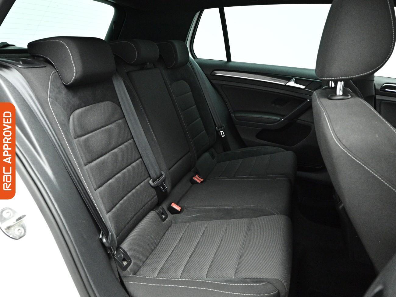 Volkswagen Golf view 12