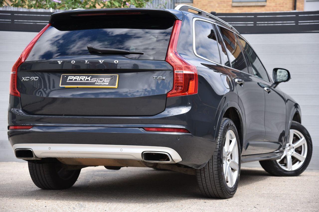 Volvo XC90 view 9