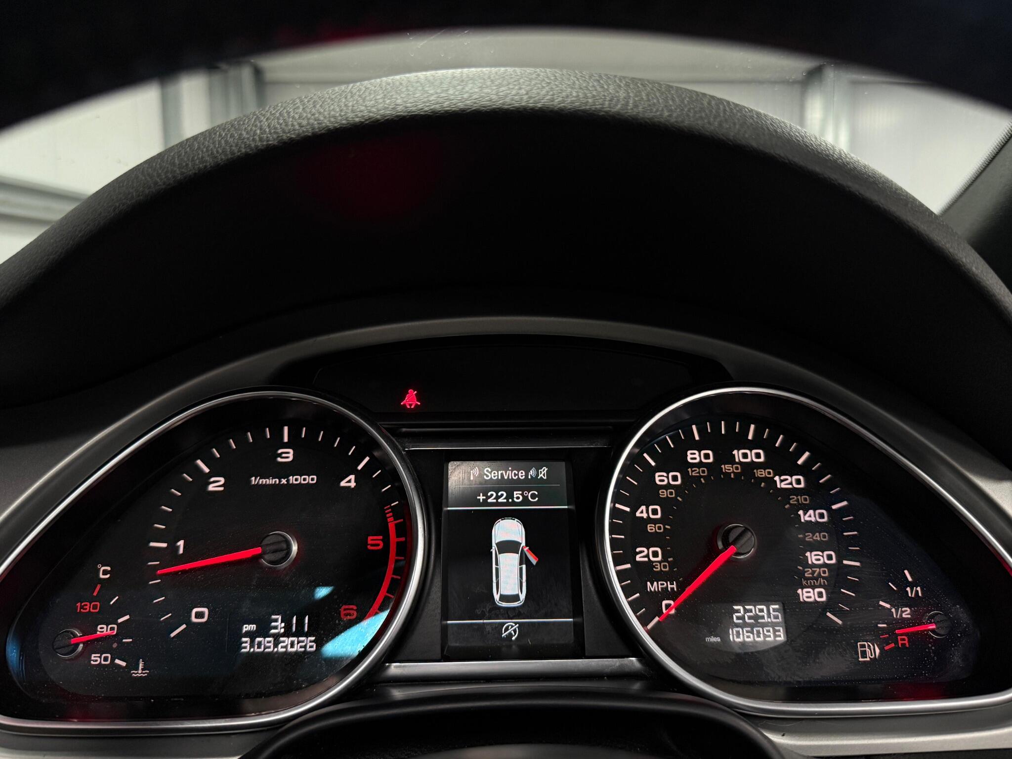 Audi Q7 view 36