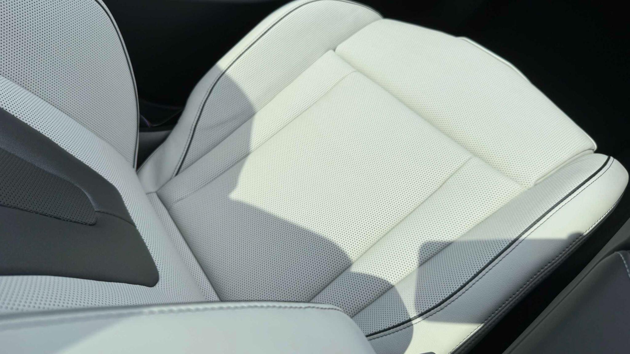 BMW M5 view 28