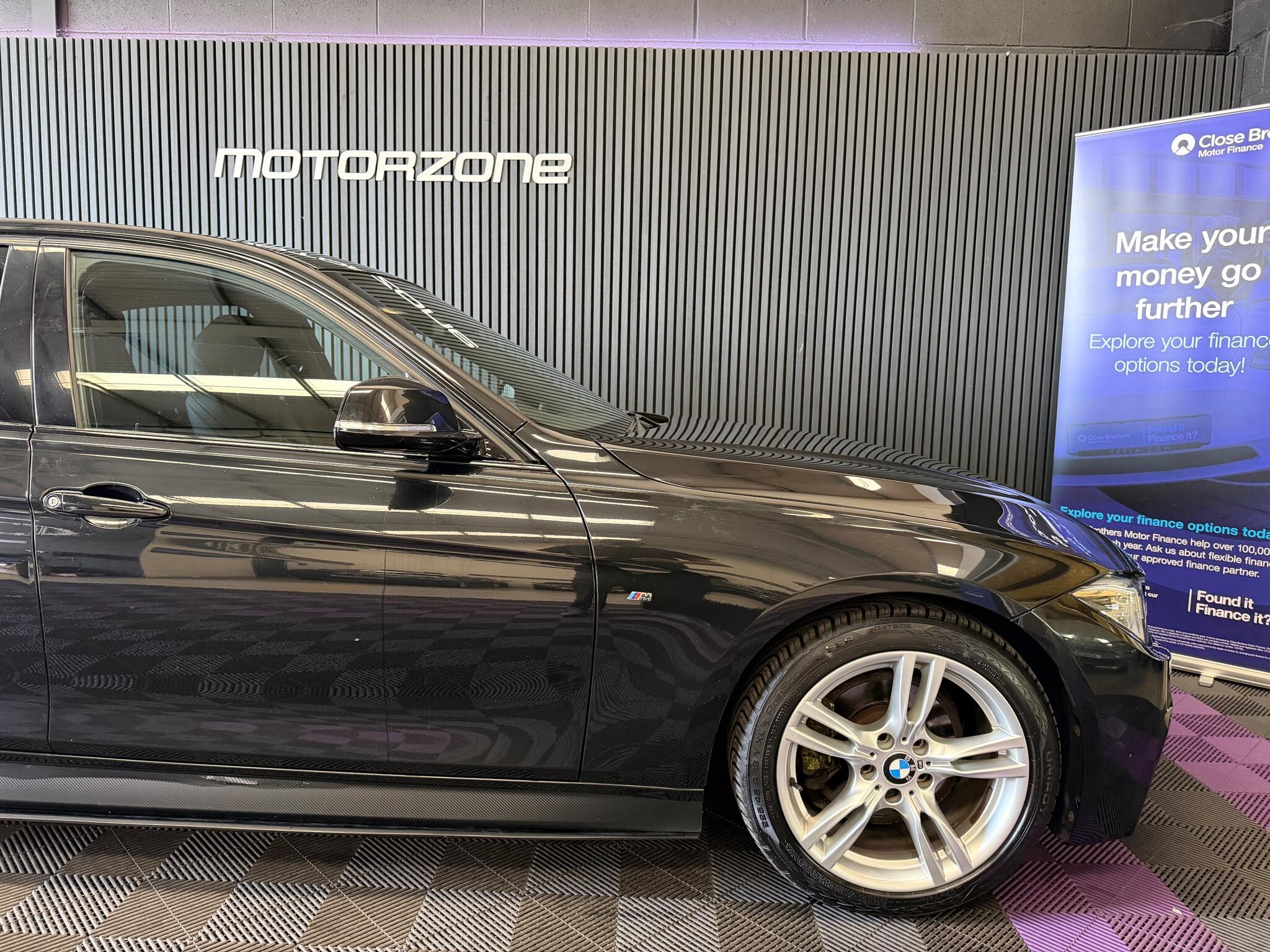 BMW 3 Series view 7