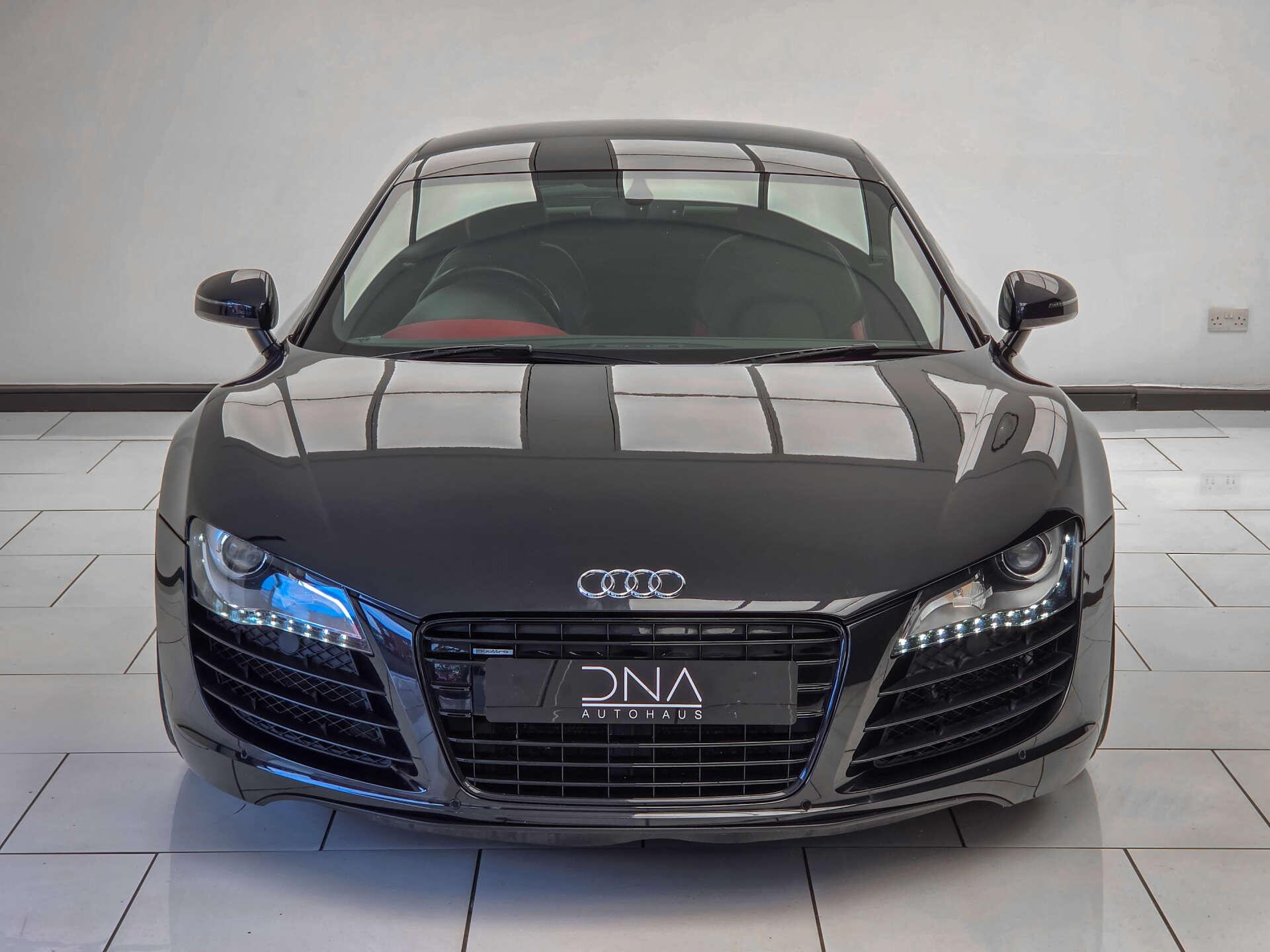 Audi R8 view 31