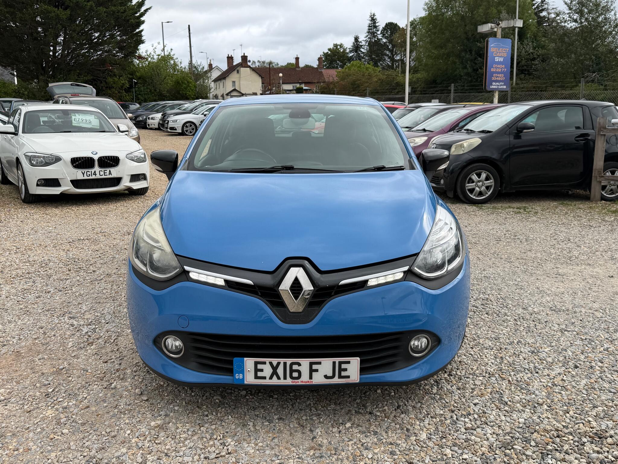 Renault Clio view 3