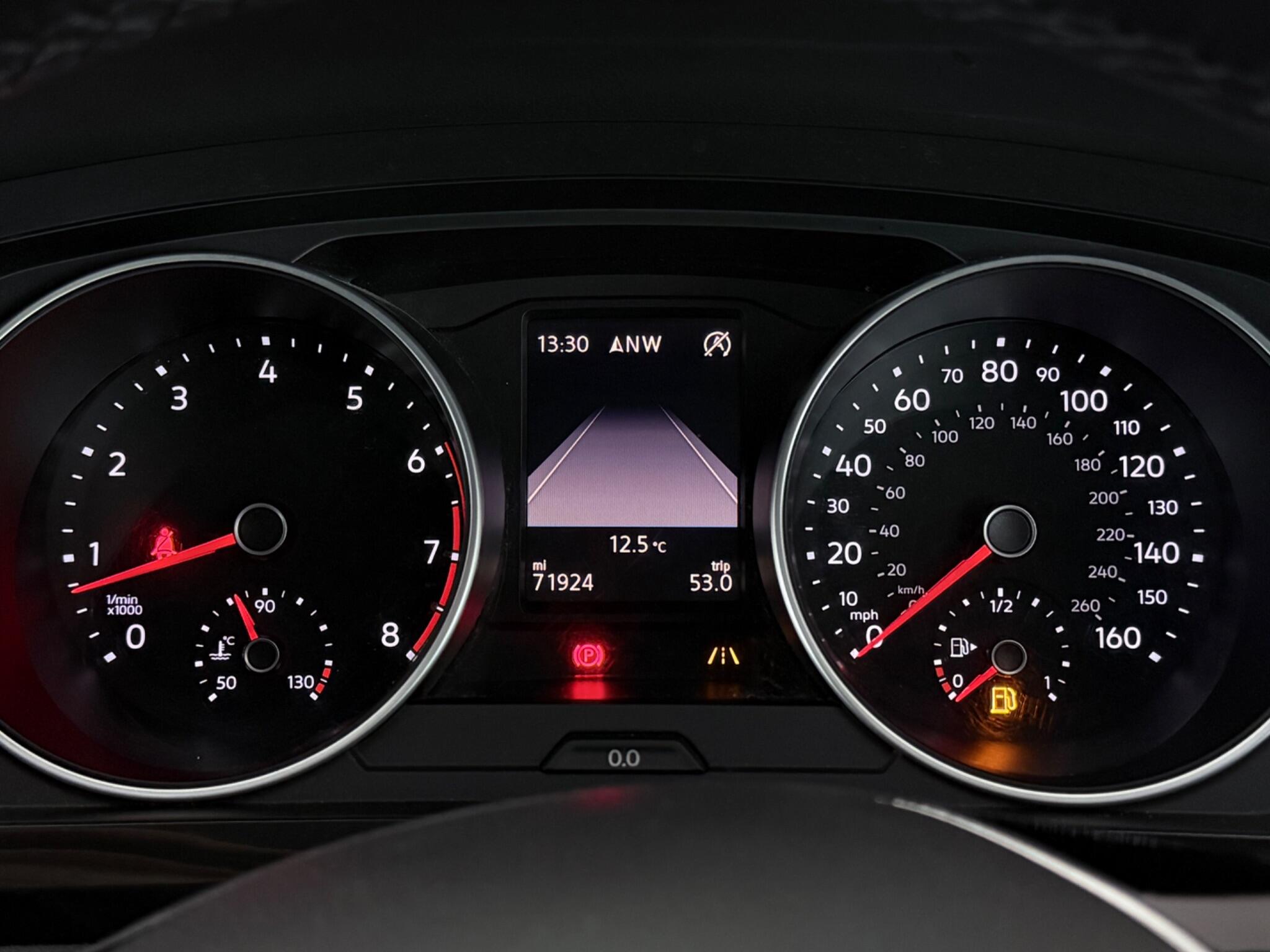 Volkswagen Tiguan view 17