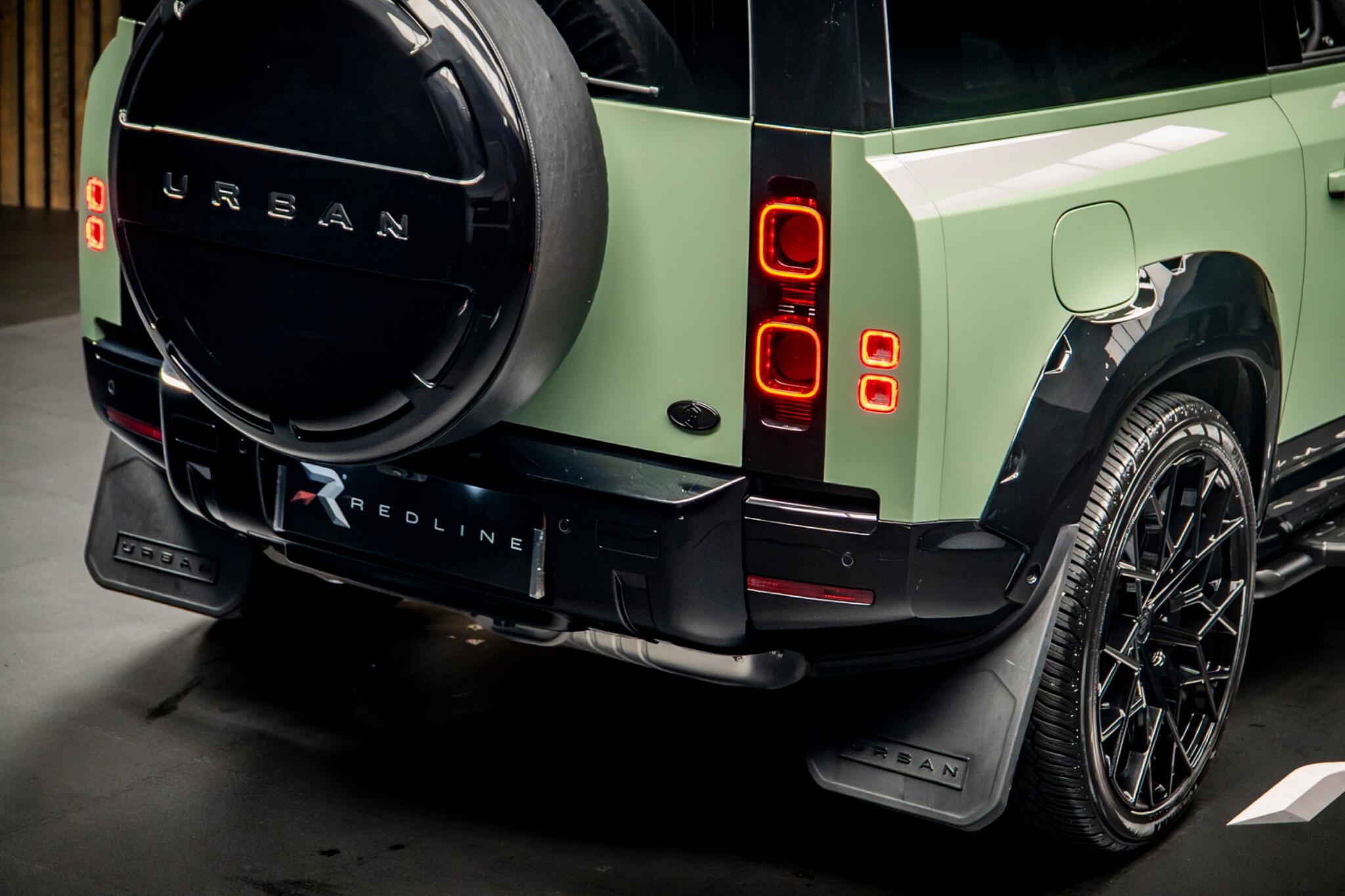 Land Rover Defender view 22