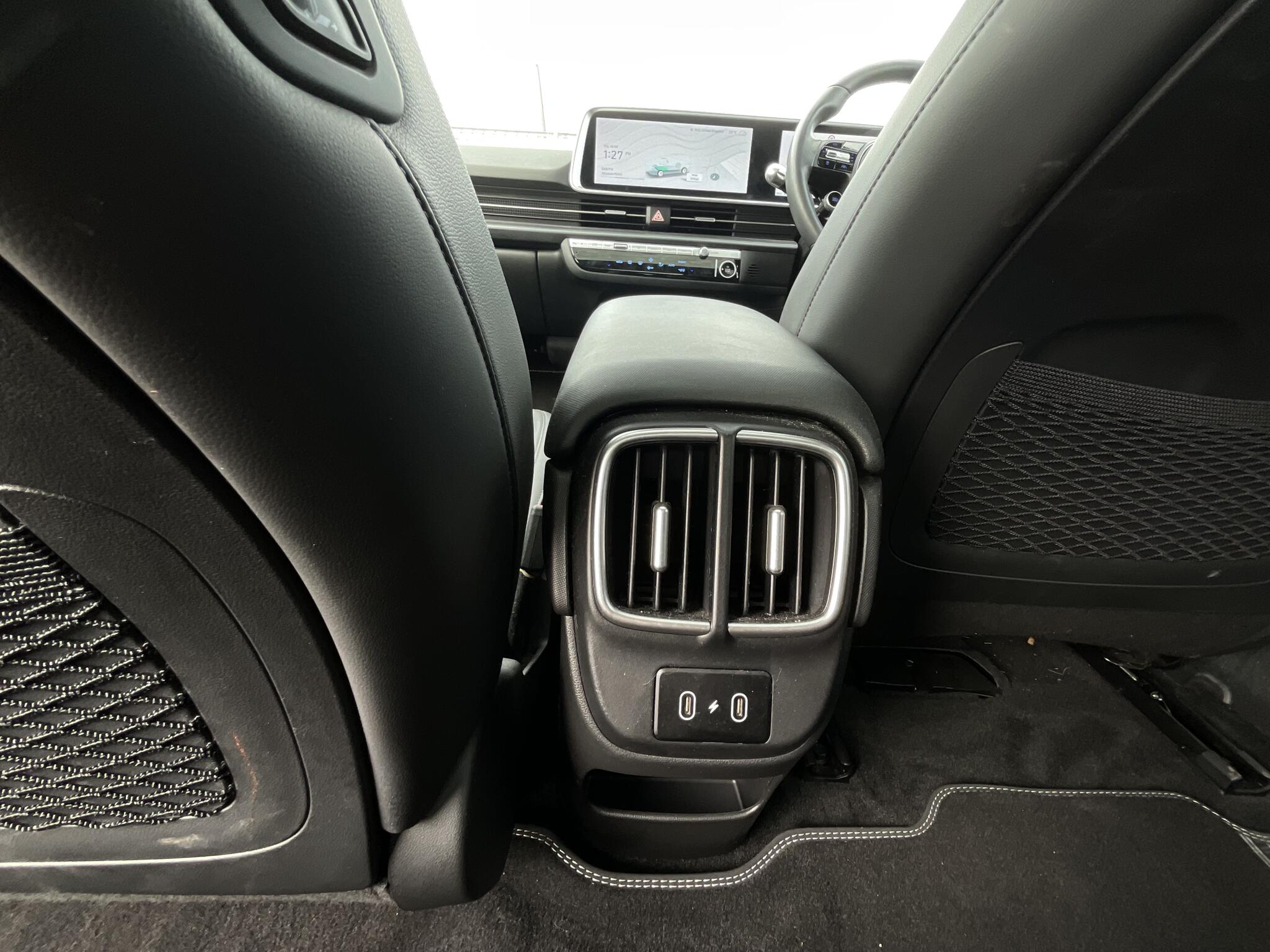 Hyundai Ioniq 6 view 17