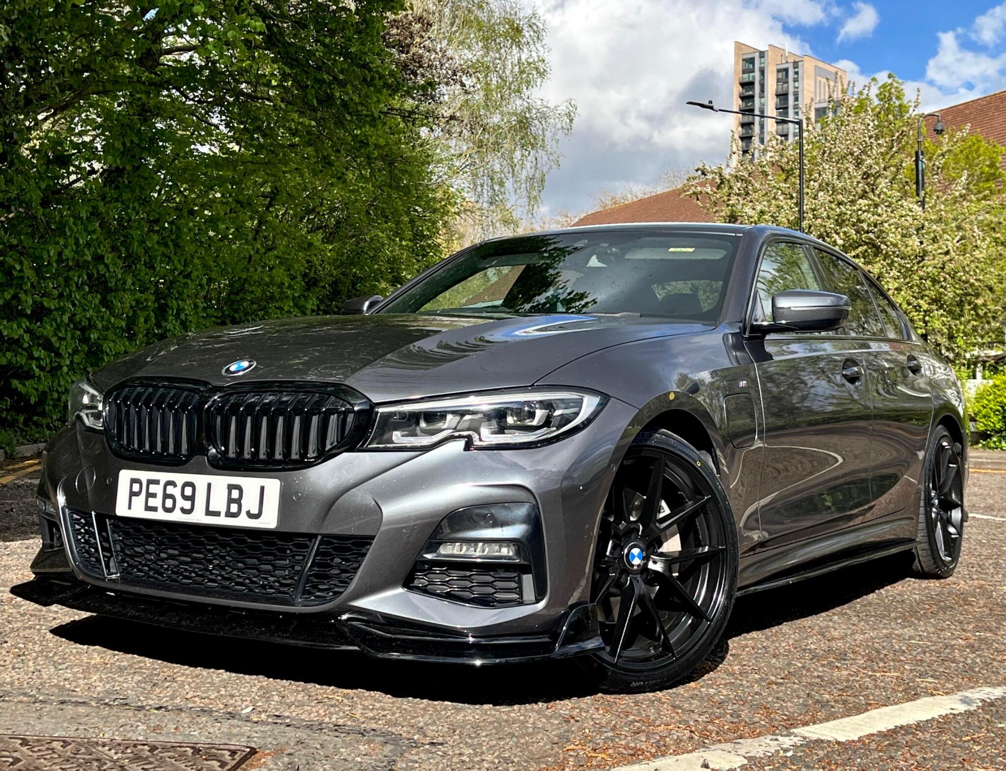 BMW 3 Series view 13
