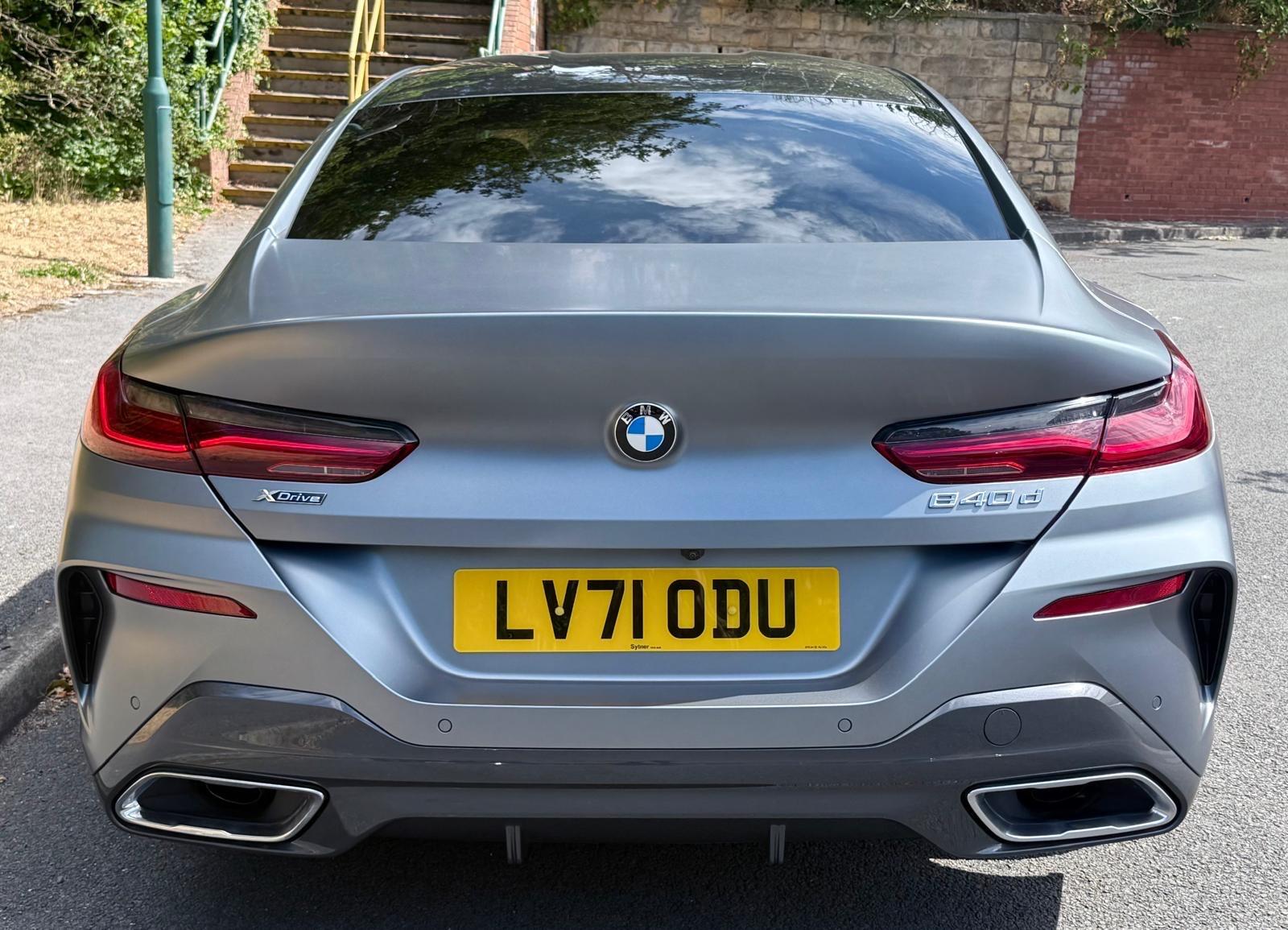 BMW 8 Series view 8