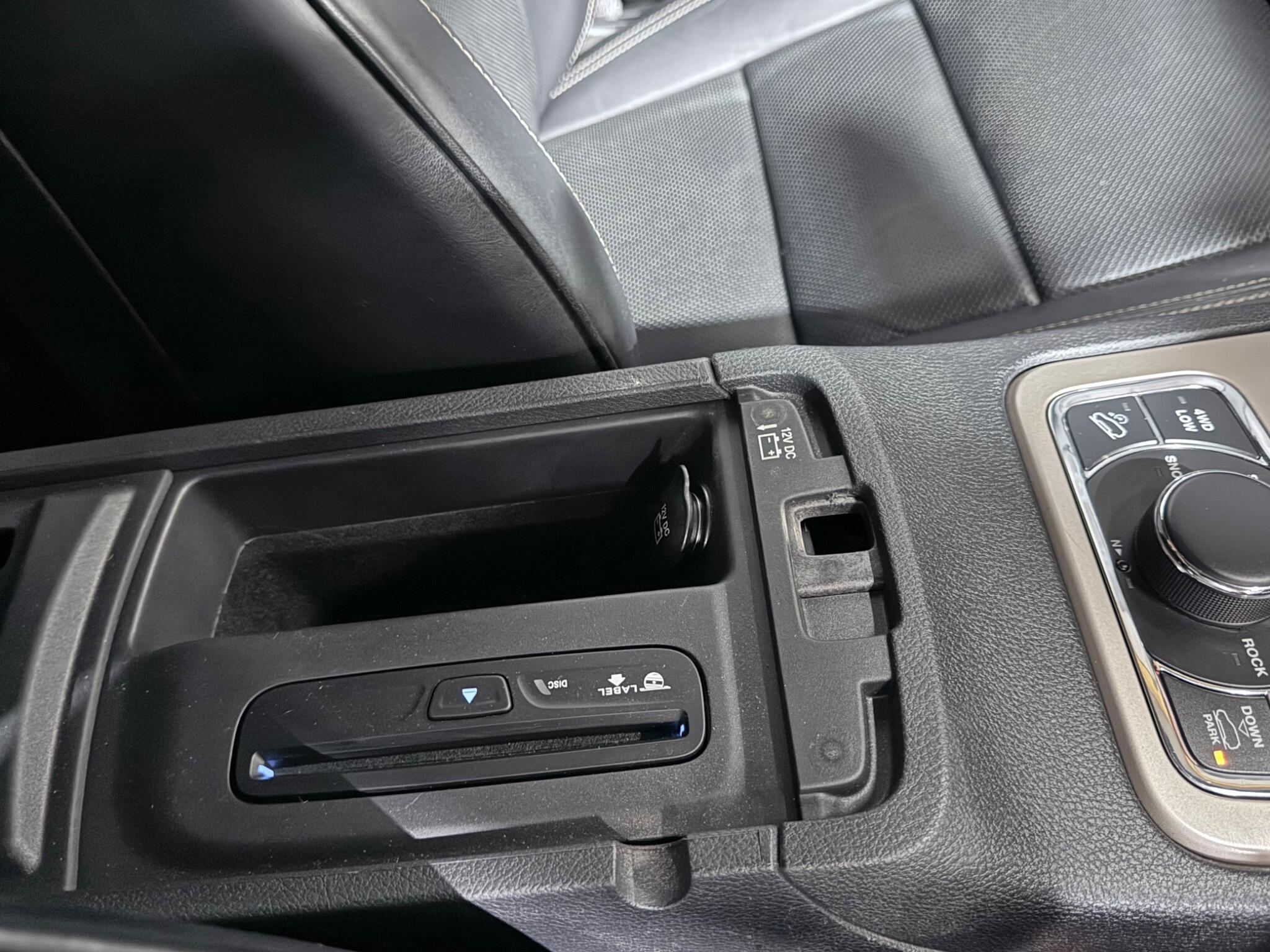Jeep Grand Cherokee view 58