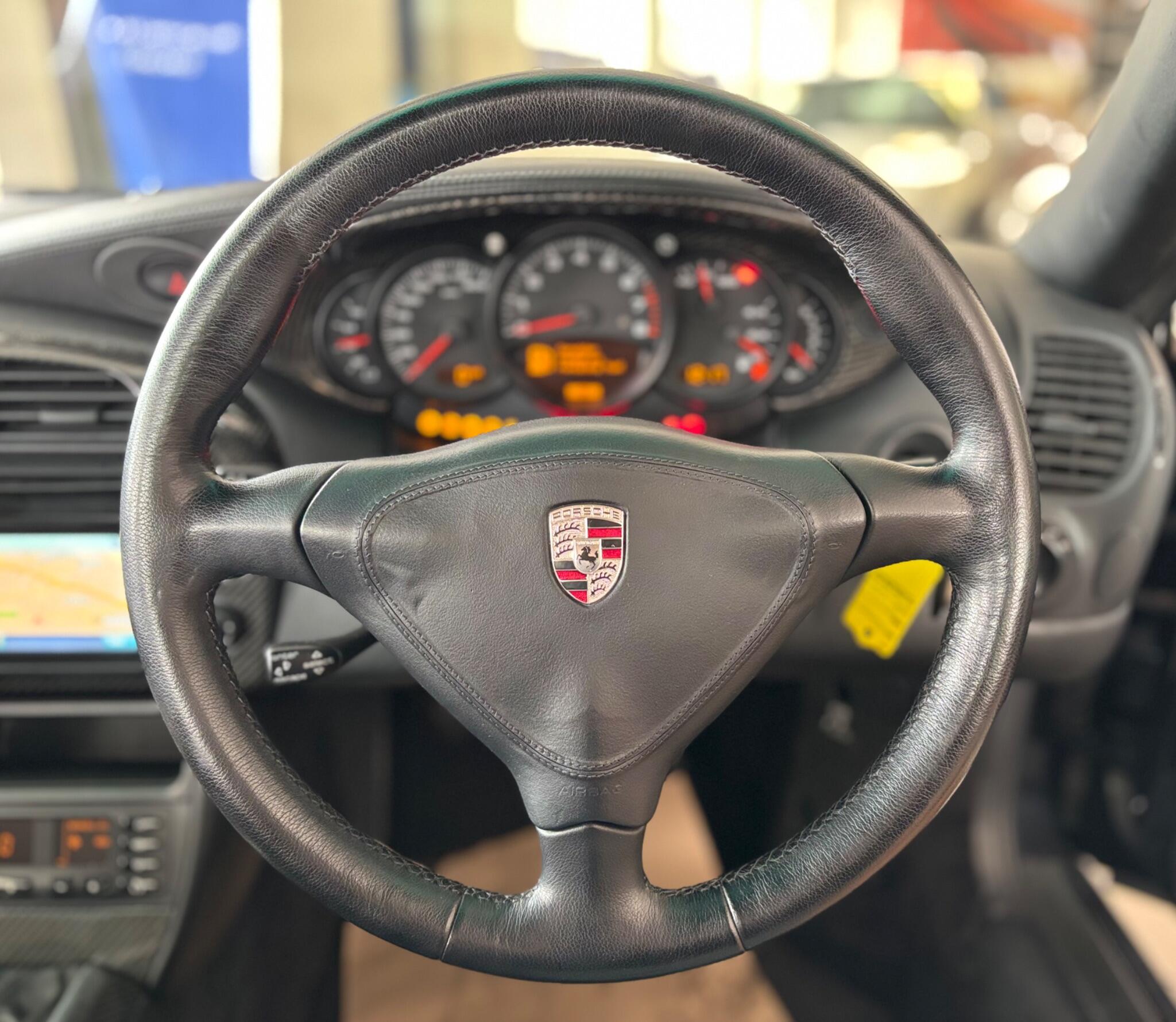 Porsche 911 view 45