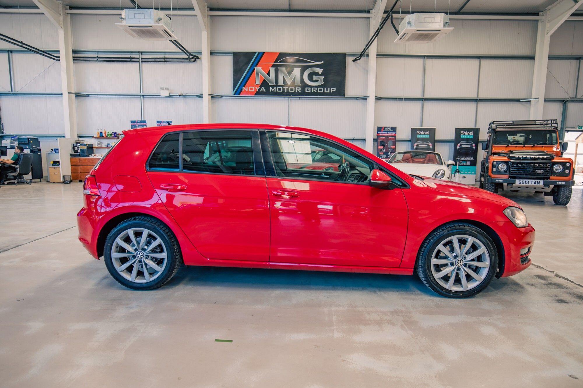 Volkswagen Golf view 28