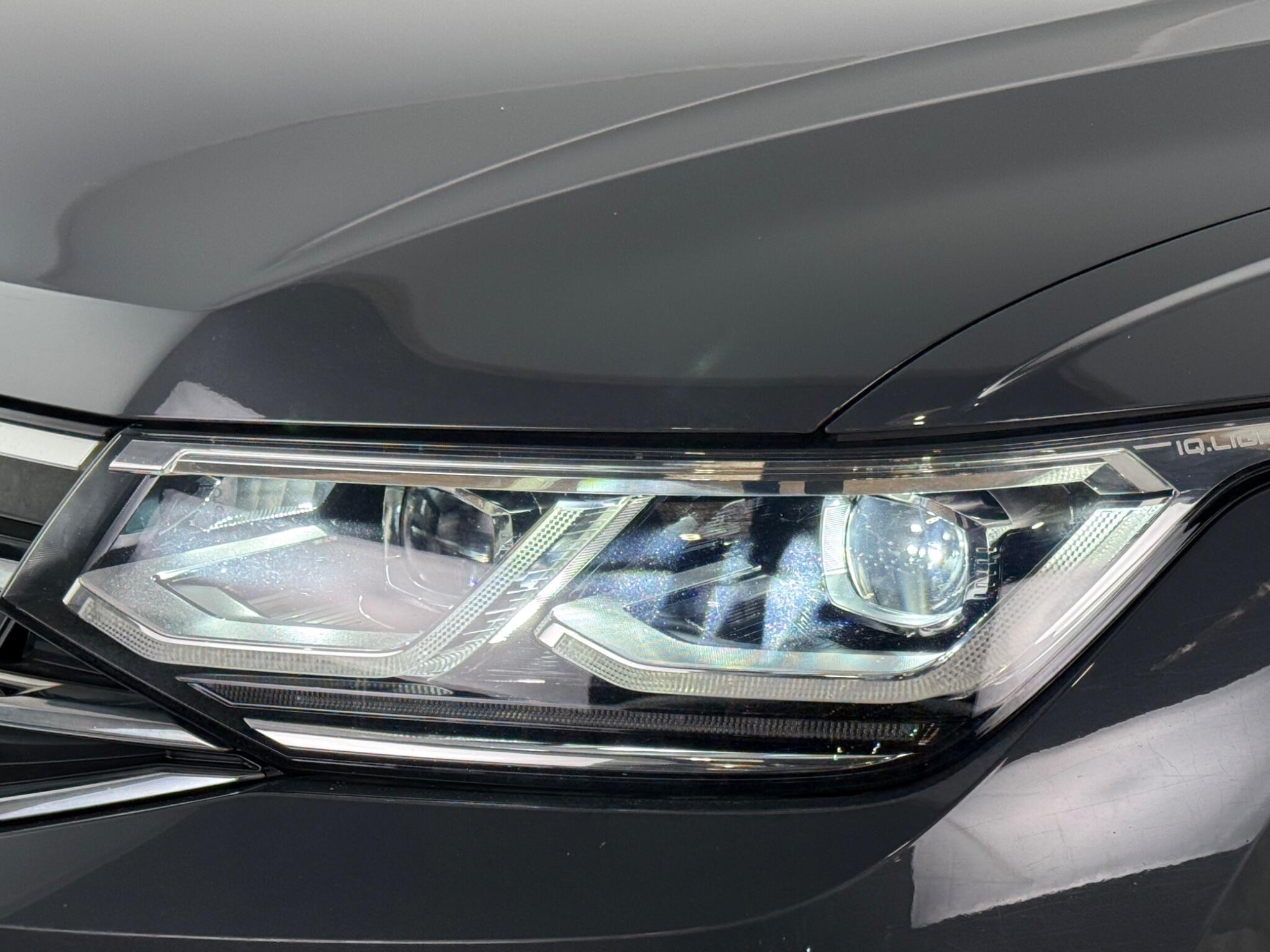 Volkswagen Tiguan view 11
