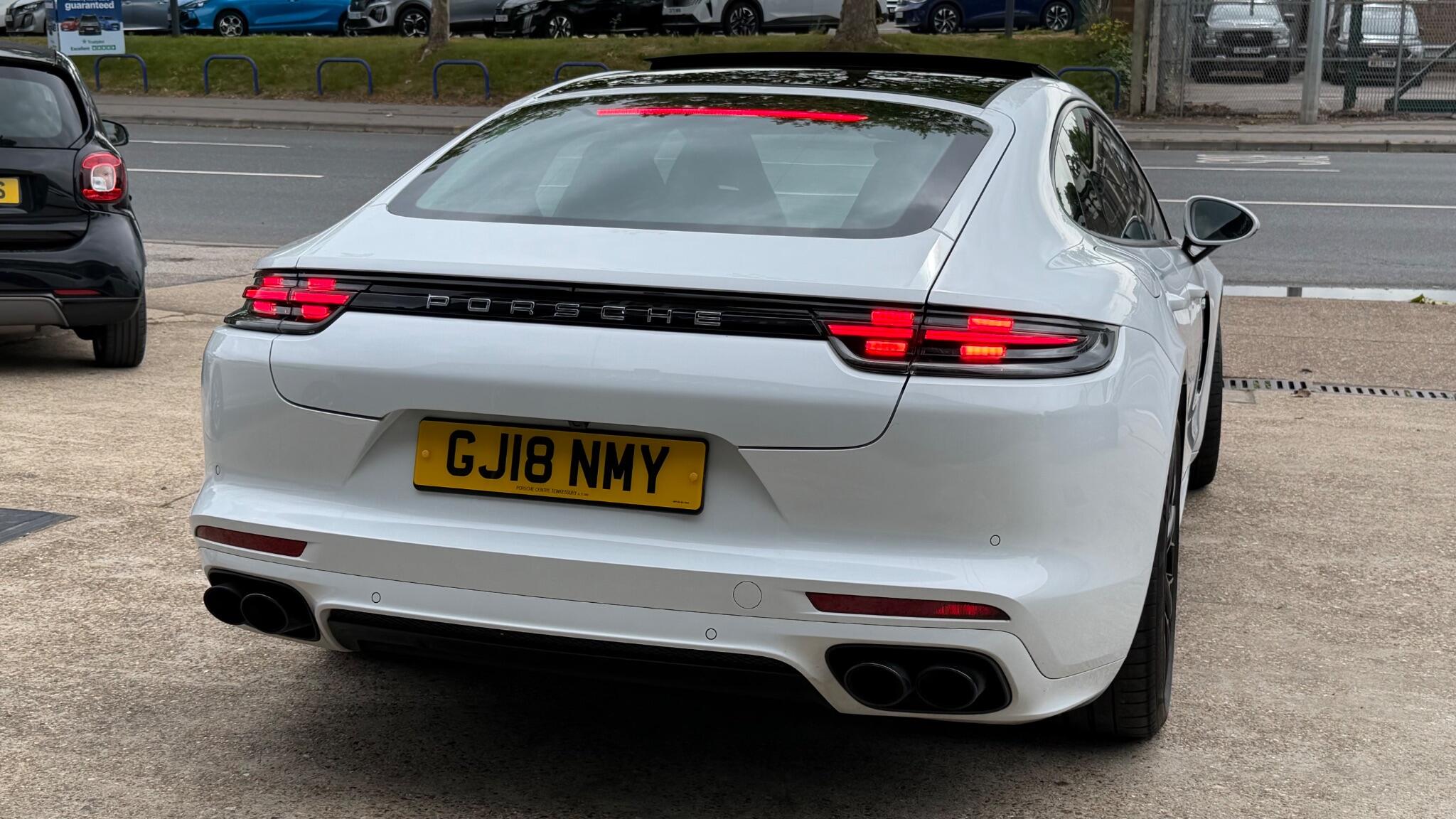 Porsche Panamera view 31