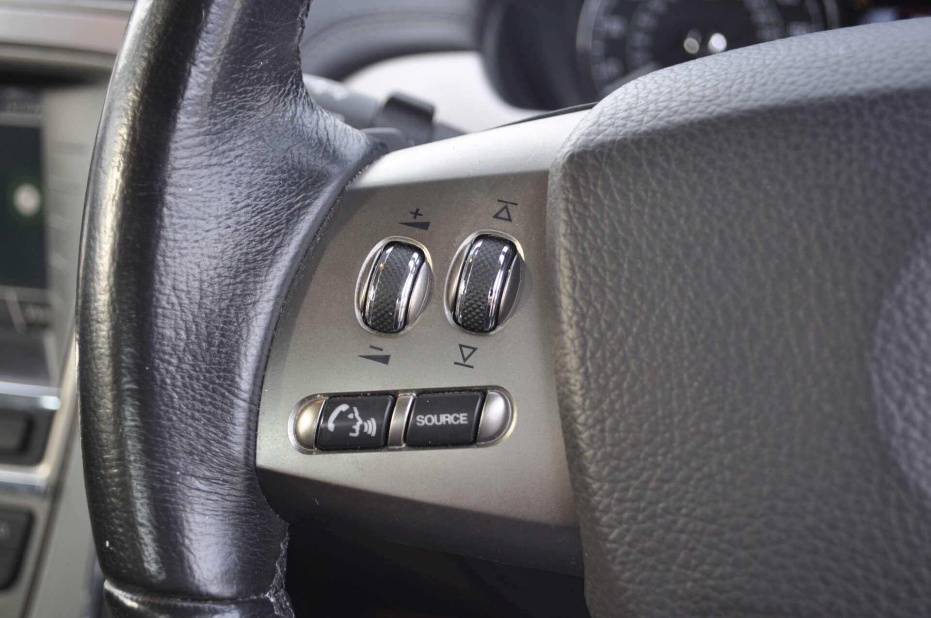 Jaguar XK view 14