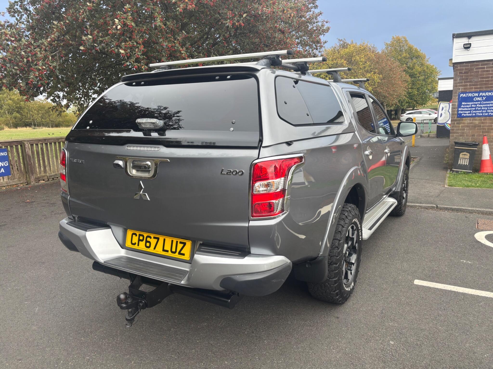 Mitsubishi L200 view 7