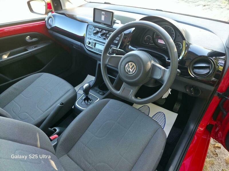 Volkswagen Up! view 23