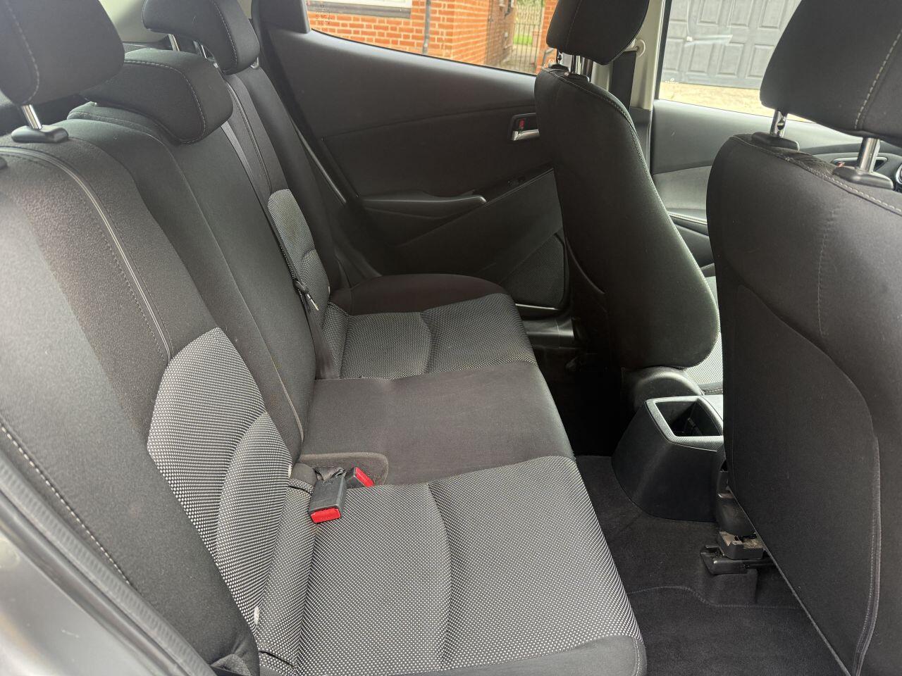 Mazda Mazda2 view 18