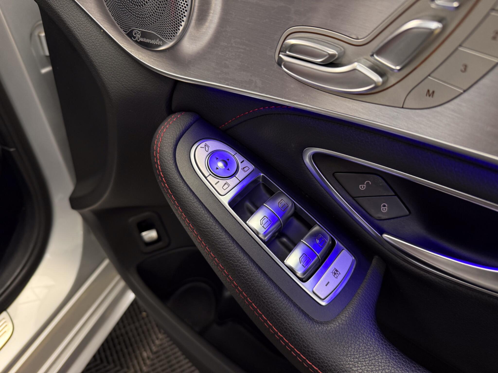 Mercedes-Benz C-Class view 47