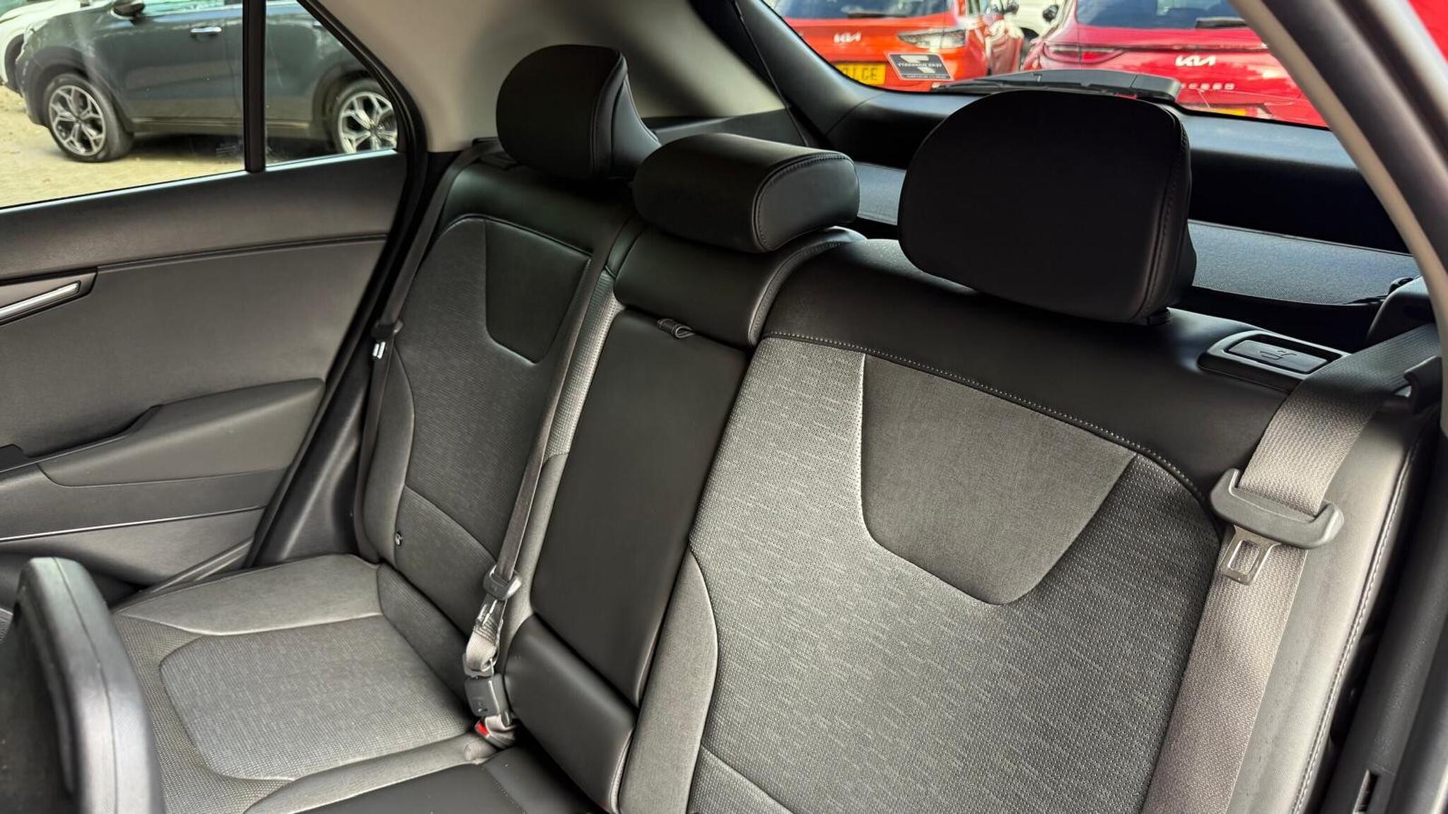 Kia Niro view 29