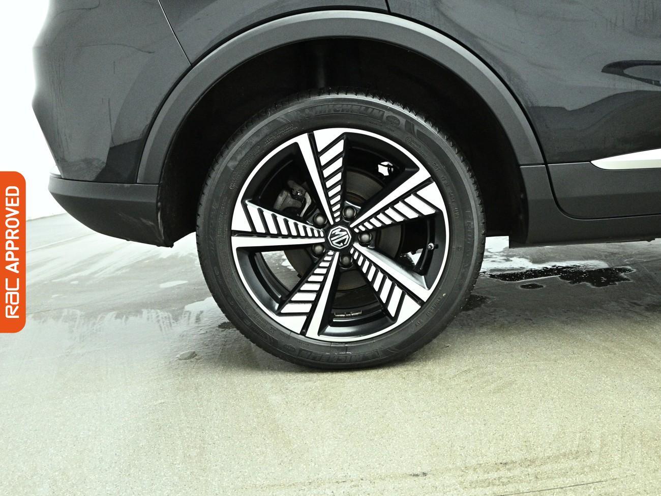 MG ZS view 27