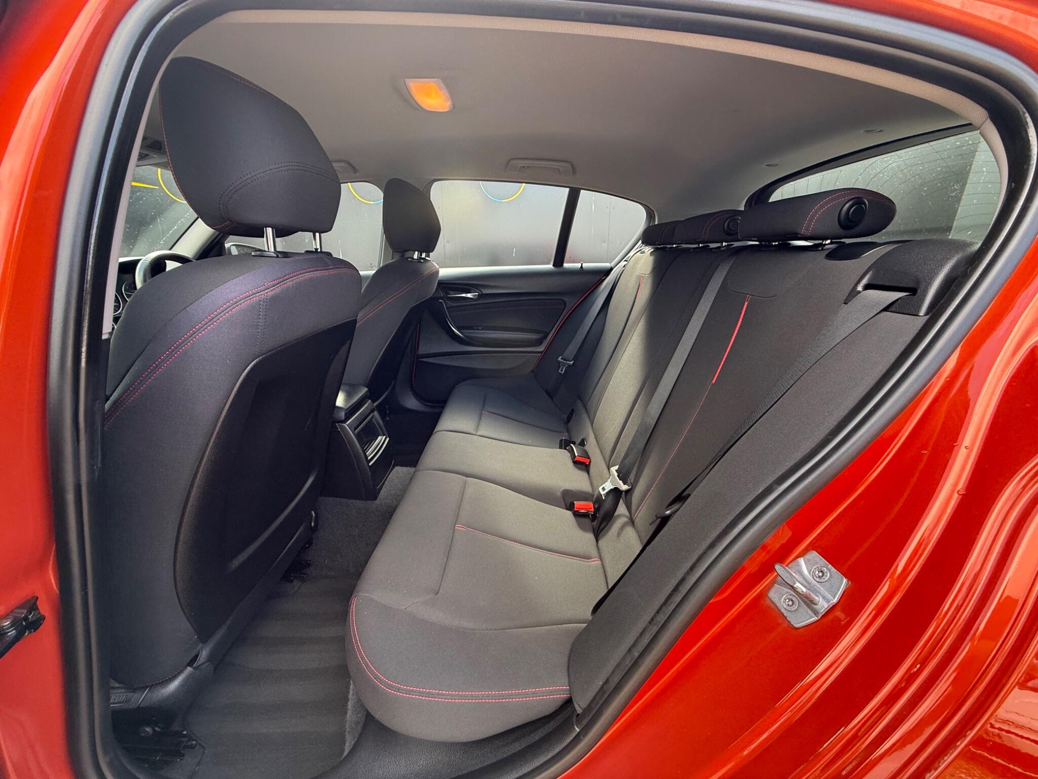 BMW 1 Series view 25