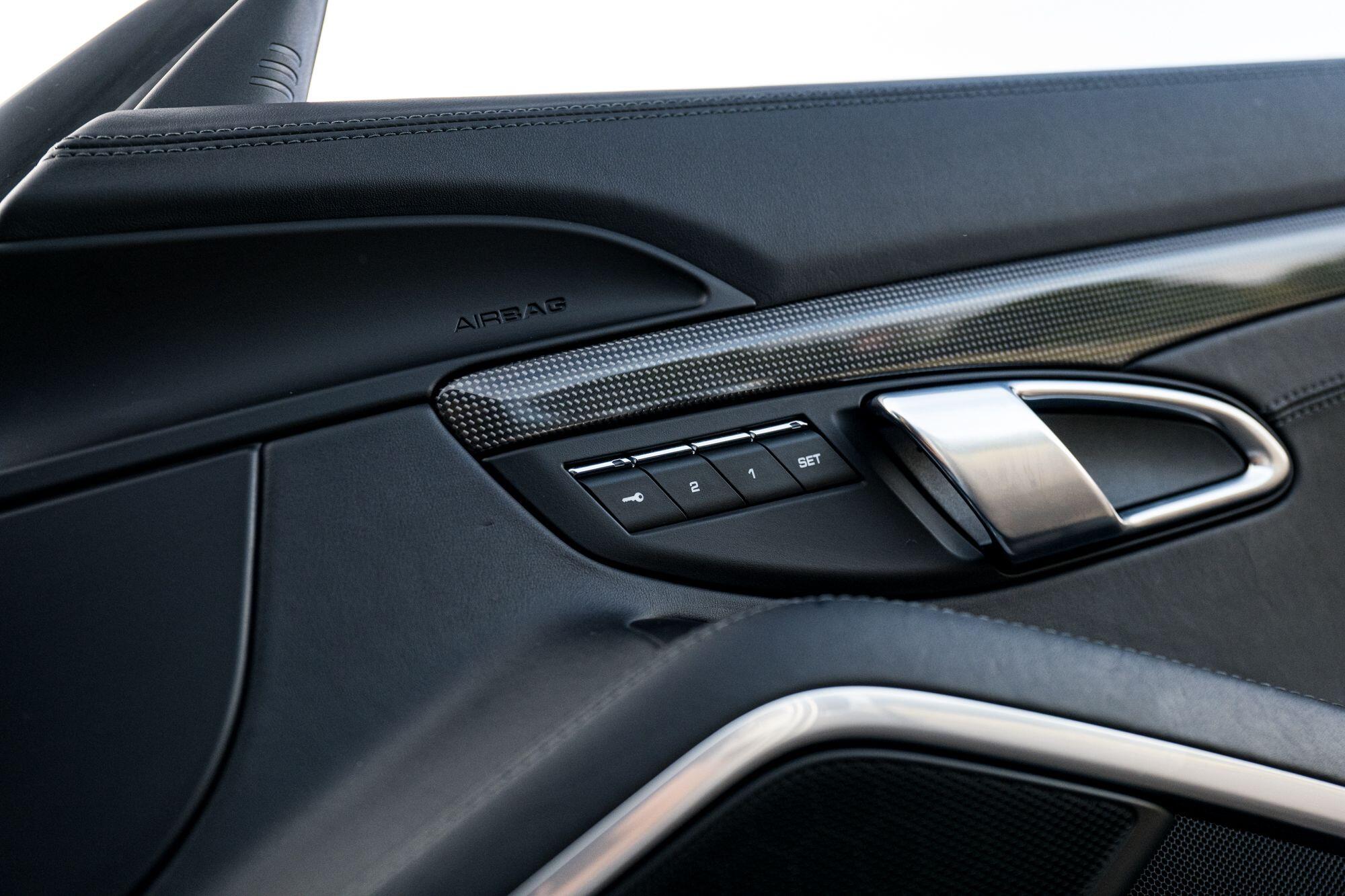 Porsche 911 view 49