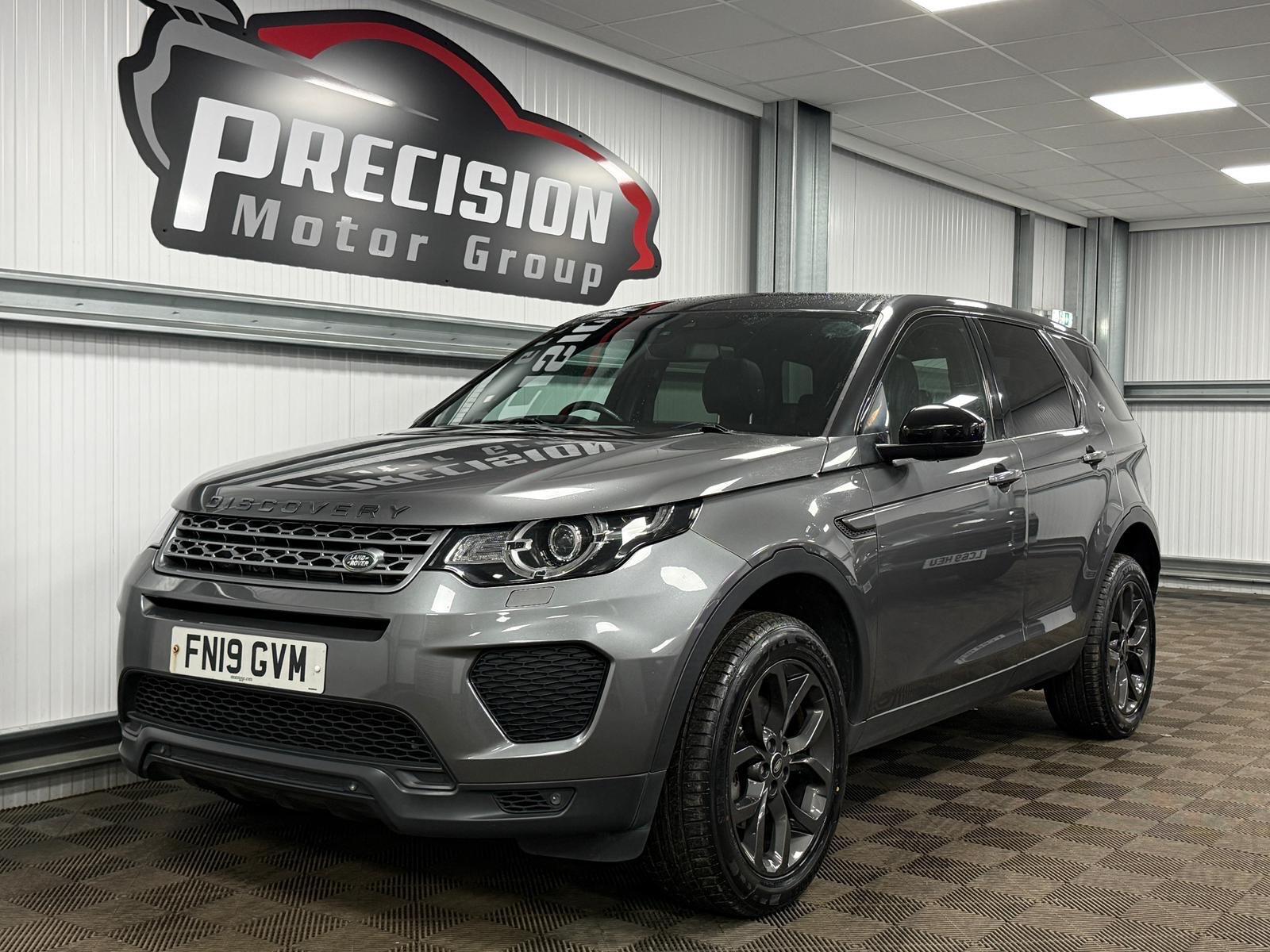 Land Rover Discovery Sport view 3