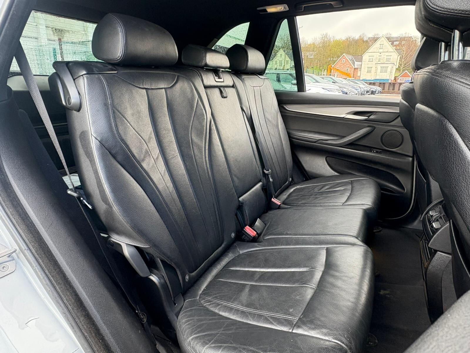 BMW X5 view 13