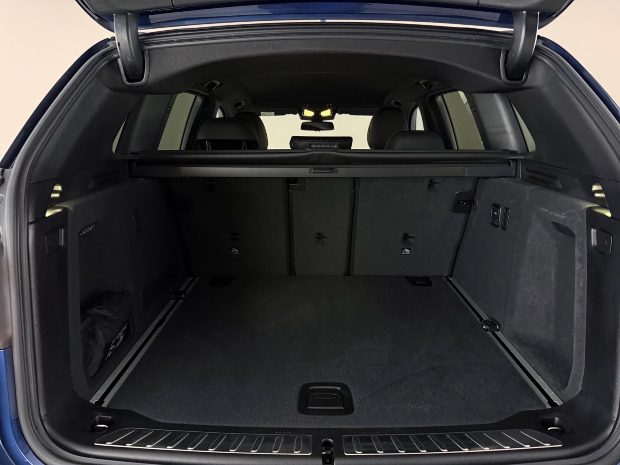 BMW X3 view 9