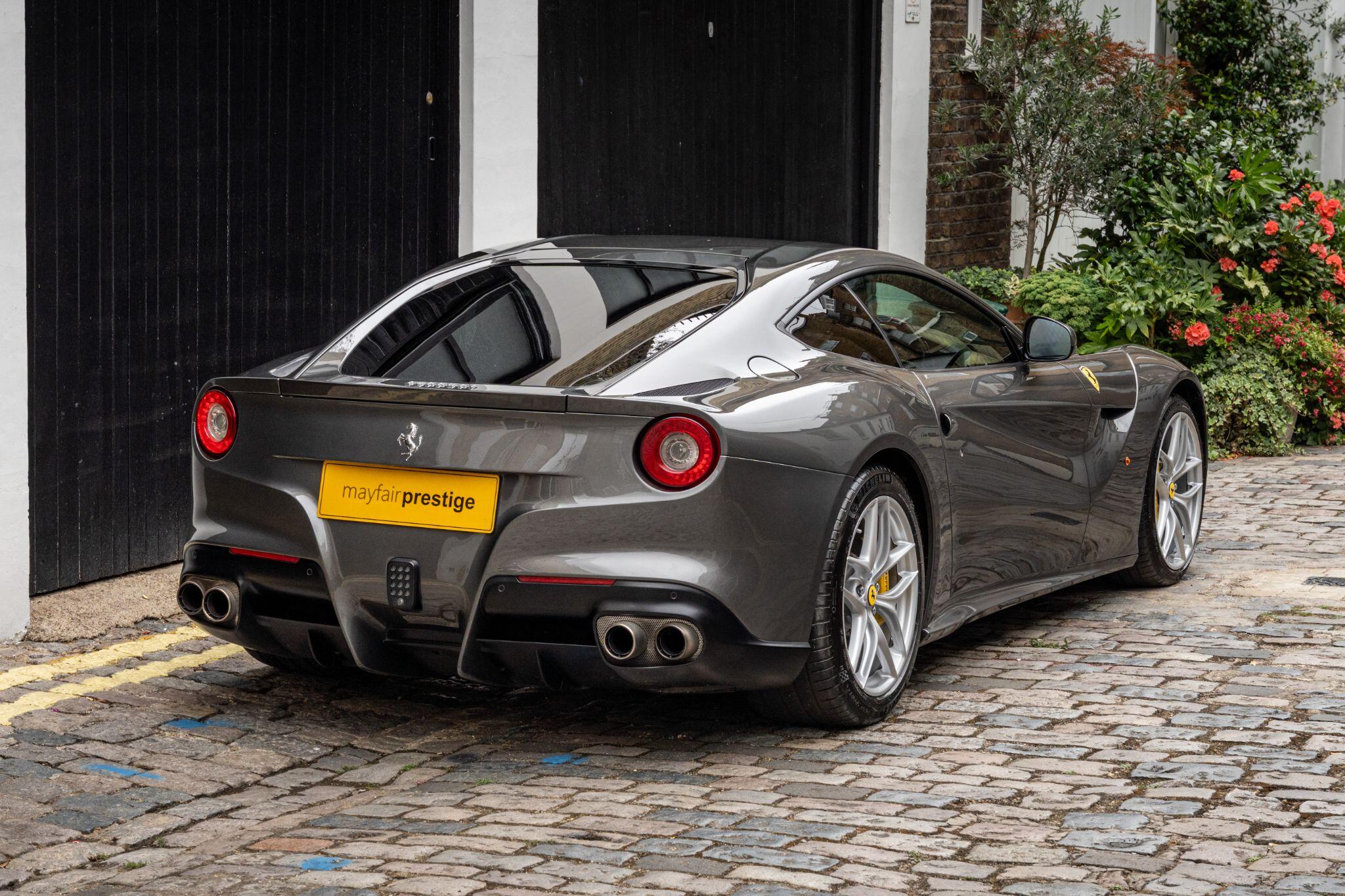Ferrari F12 view 20