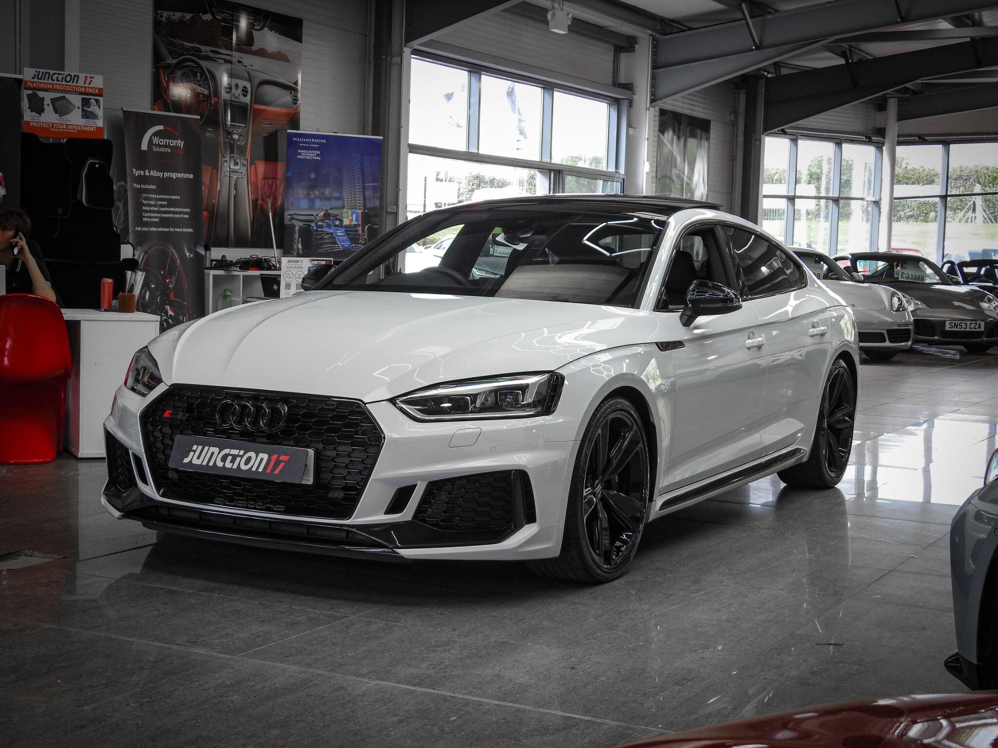 Audi RS5 view 8