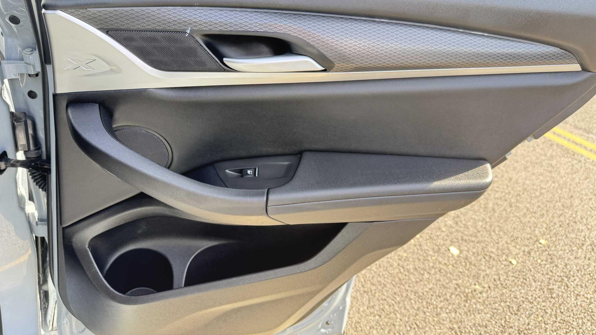 BMW X3 view 14