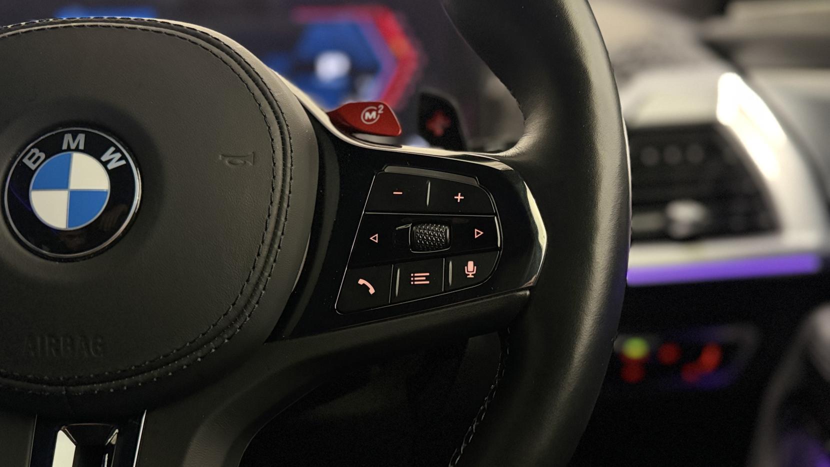 BMW XM view 24