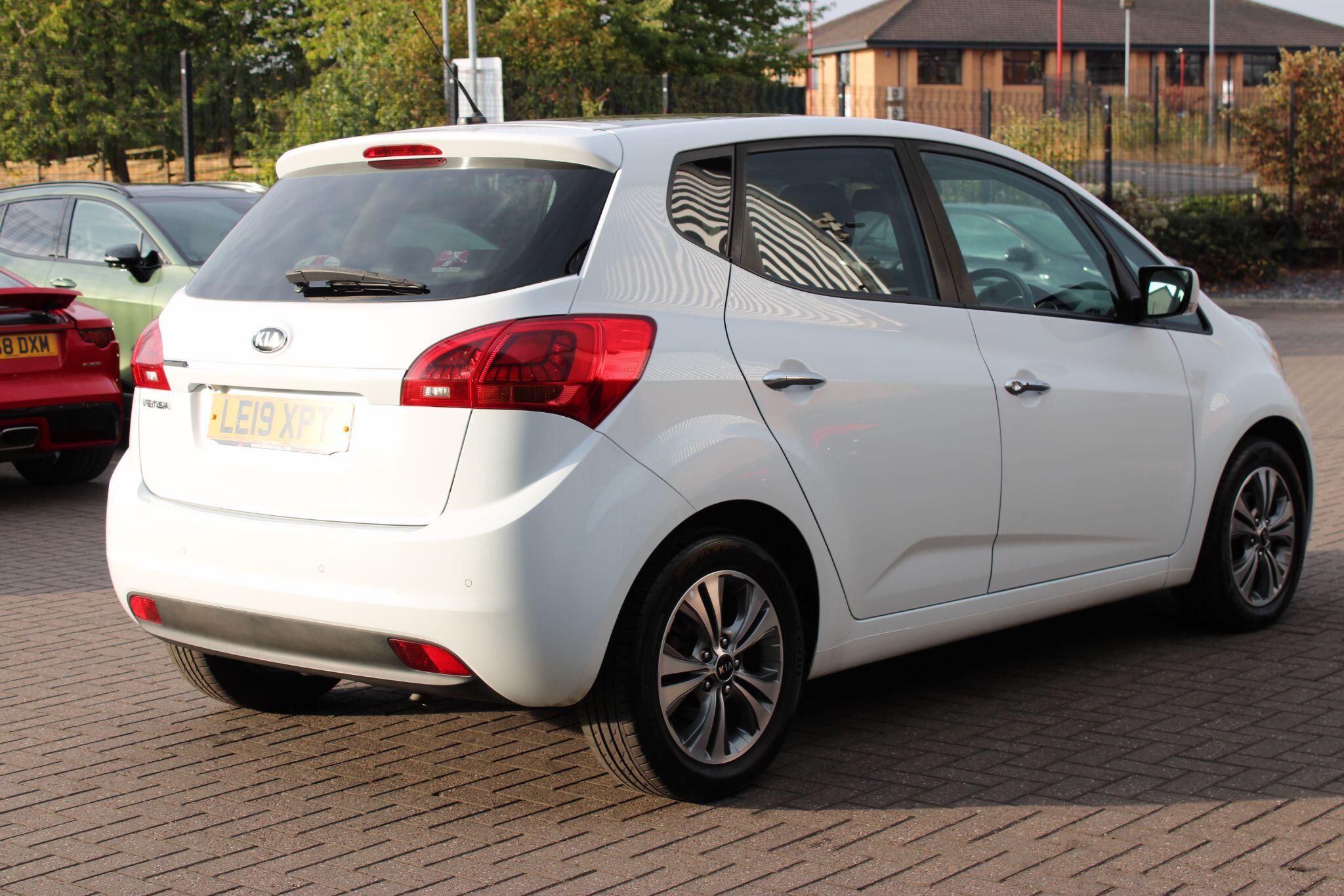 Kia Venga view 7