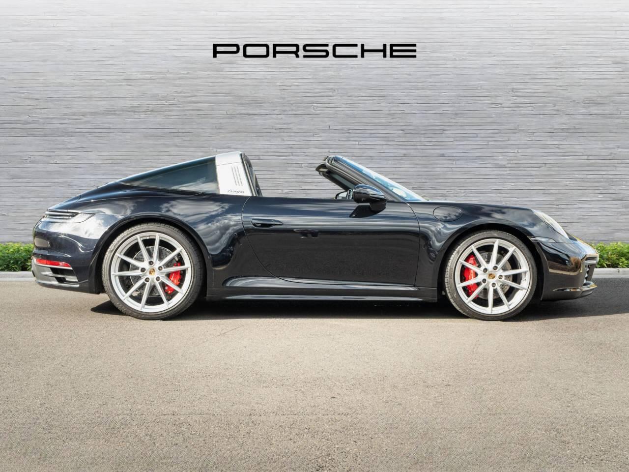 Porsche 911 view 2