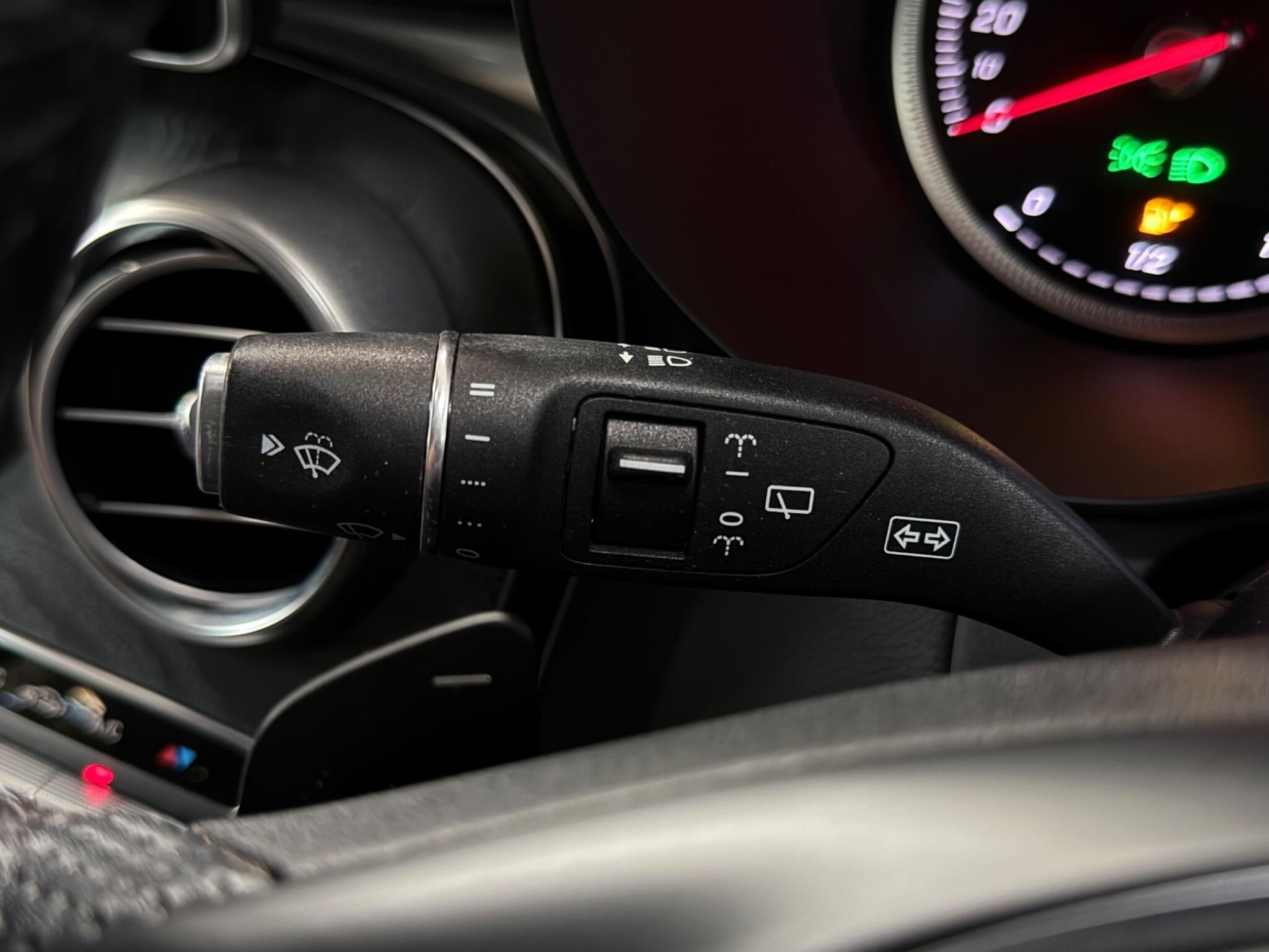 Mercedes-Benz GLC view 17
