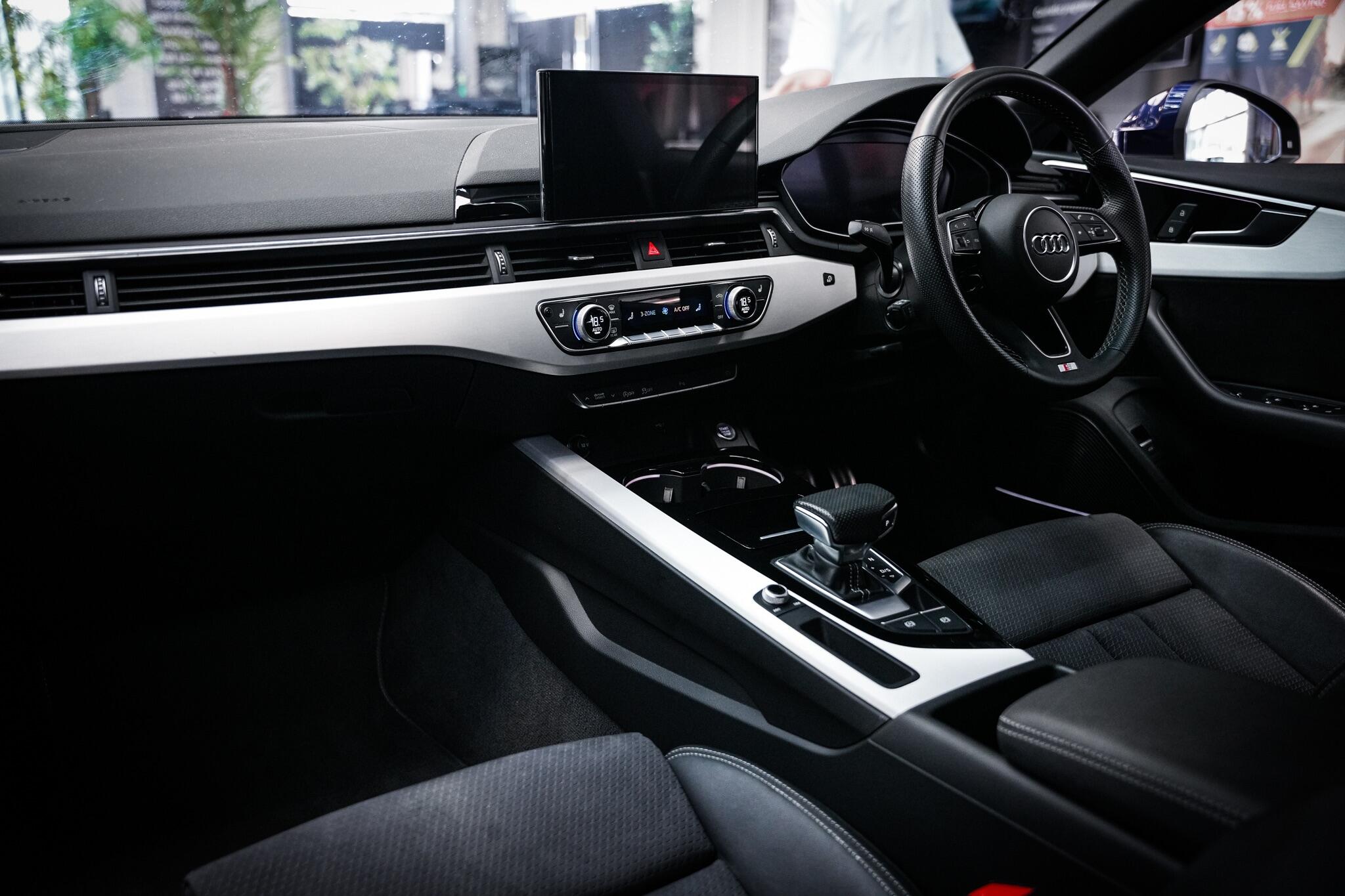 Audi A5 view 22