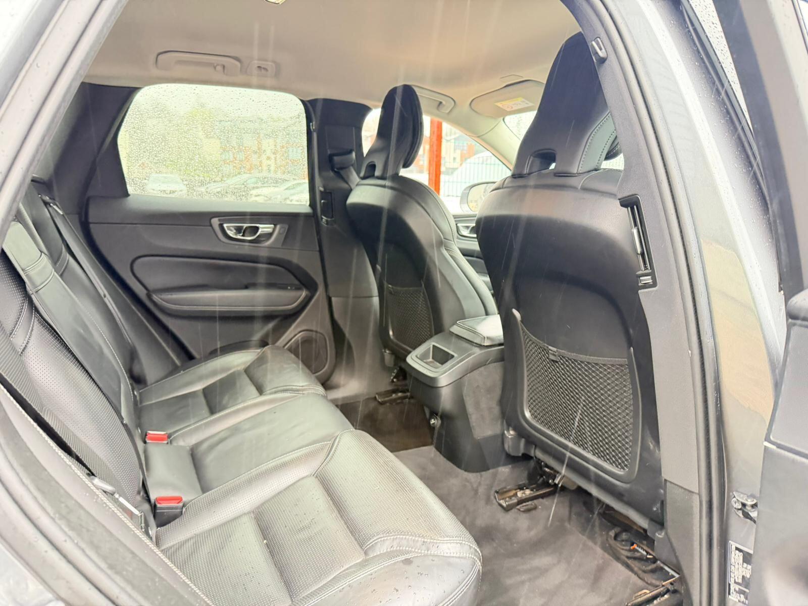 Volvo XC60 view 19