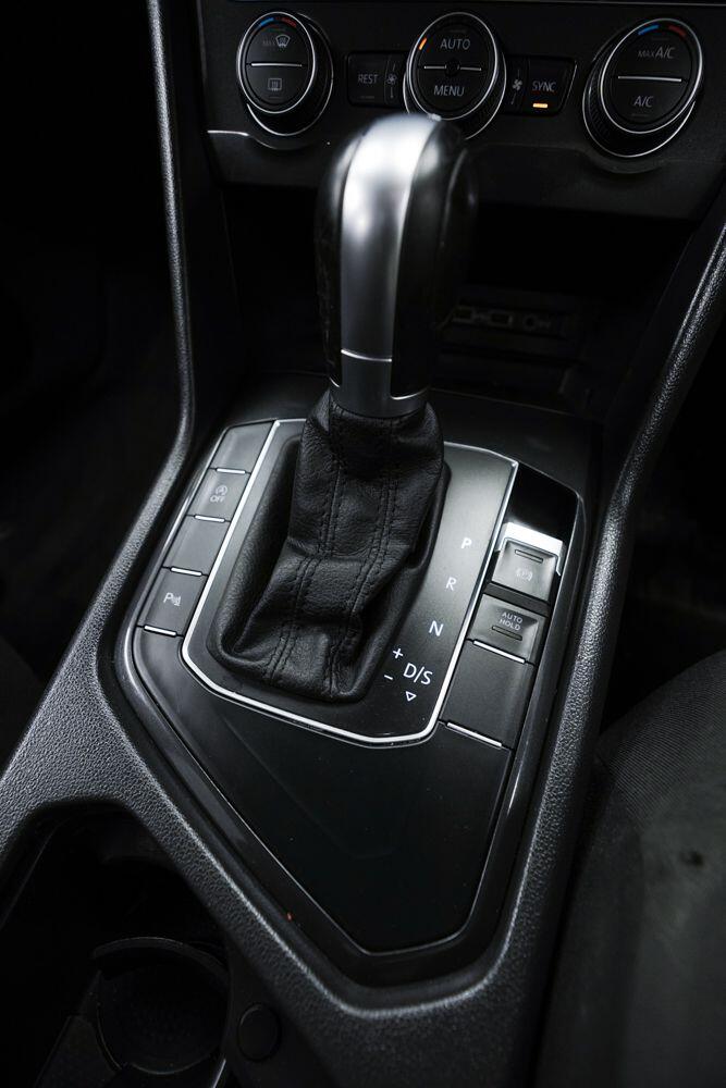 Volkswagen Tiguan view 16
