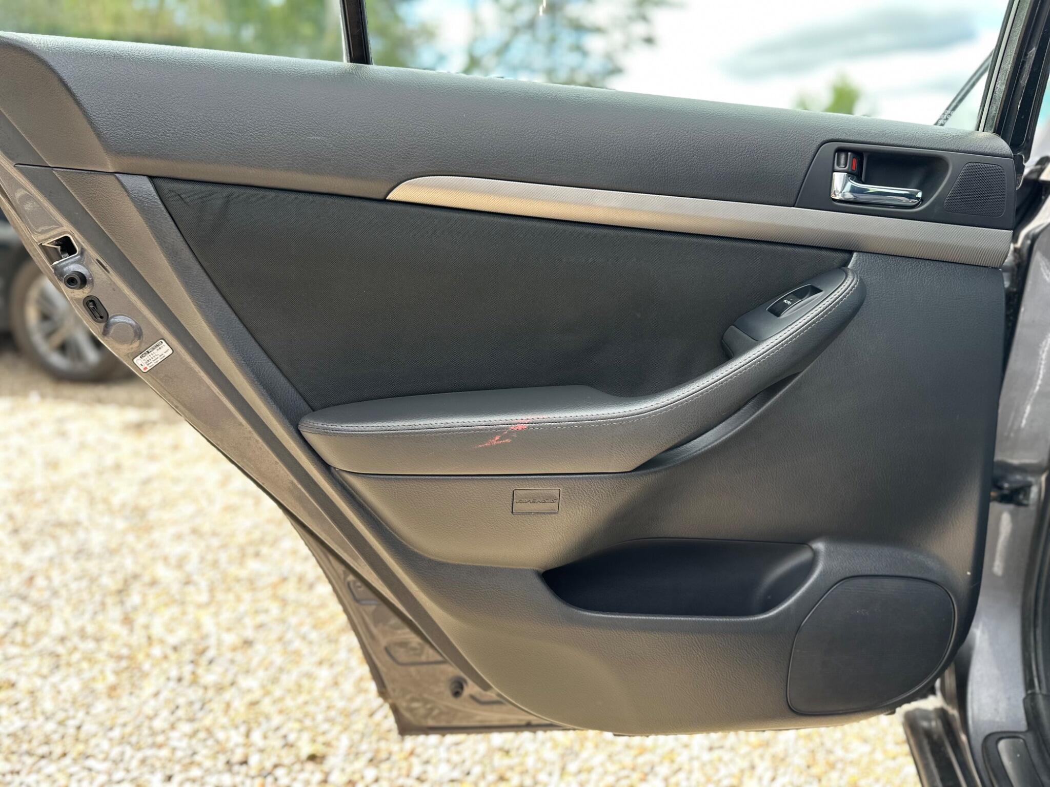 Toyota Avensis view 59